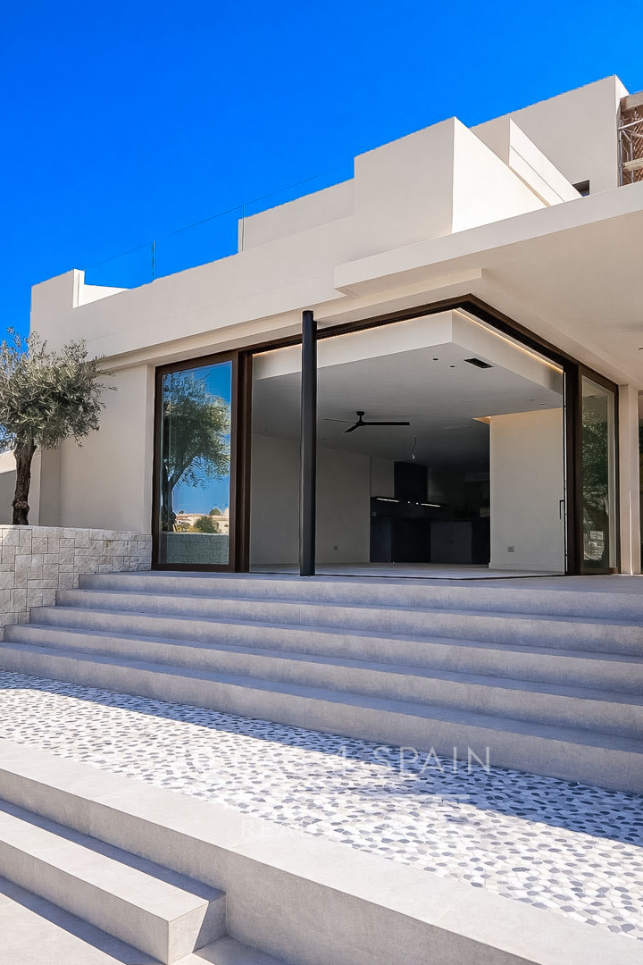New Build - 4 Bed 4 Bath new build luxury villa in La Marina Alicante - calle estatua de libertad  - Alicante