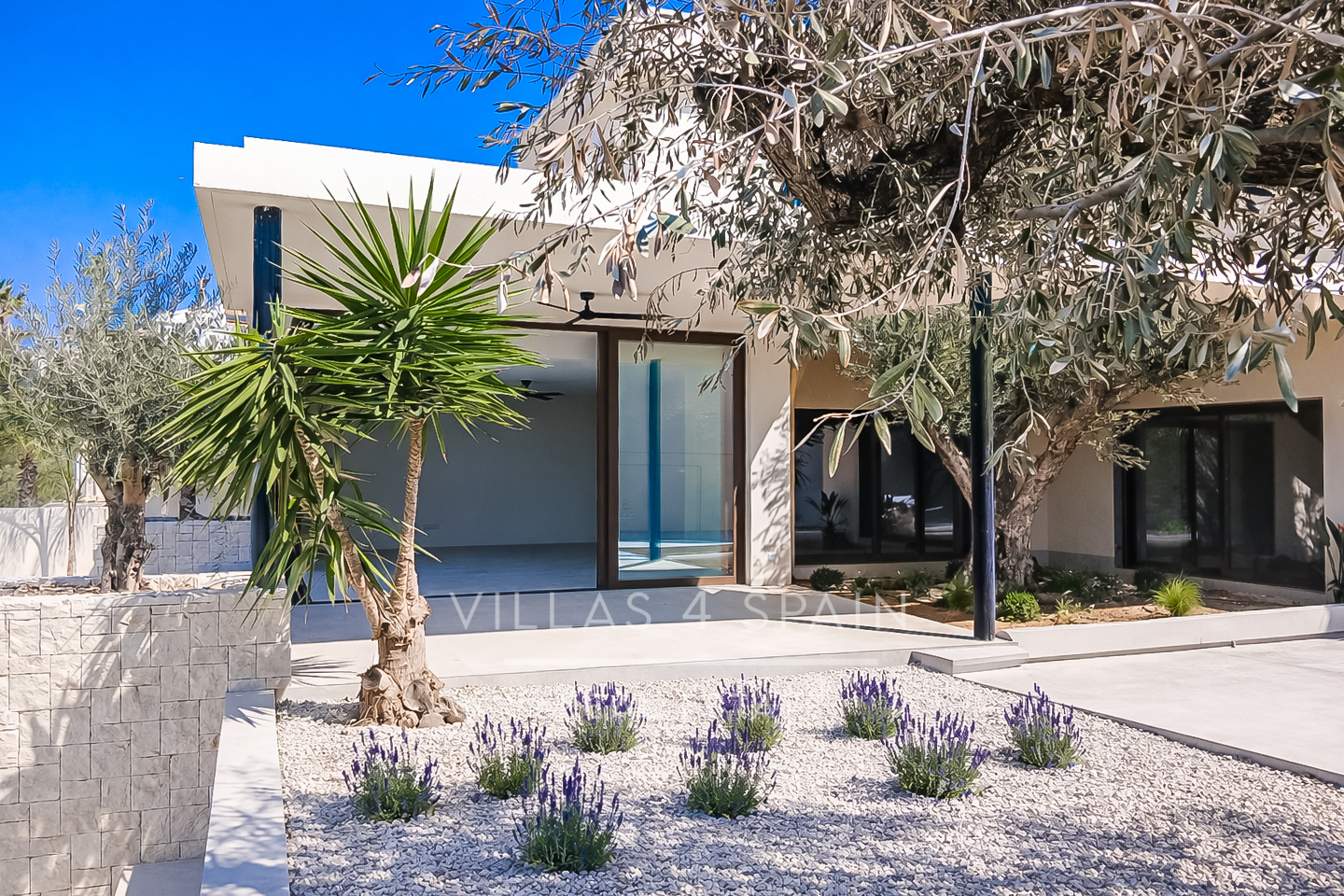 New Build - 4 Bed 4 Bath new build luxury villa in La Marina Alicante - calle estatua de libertad  - Alicante