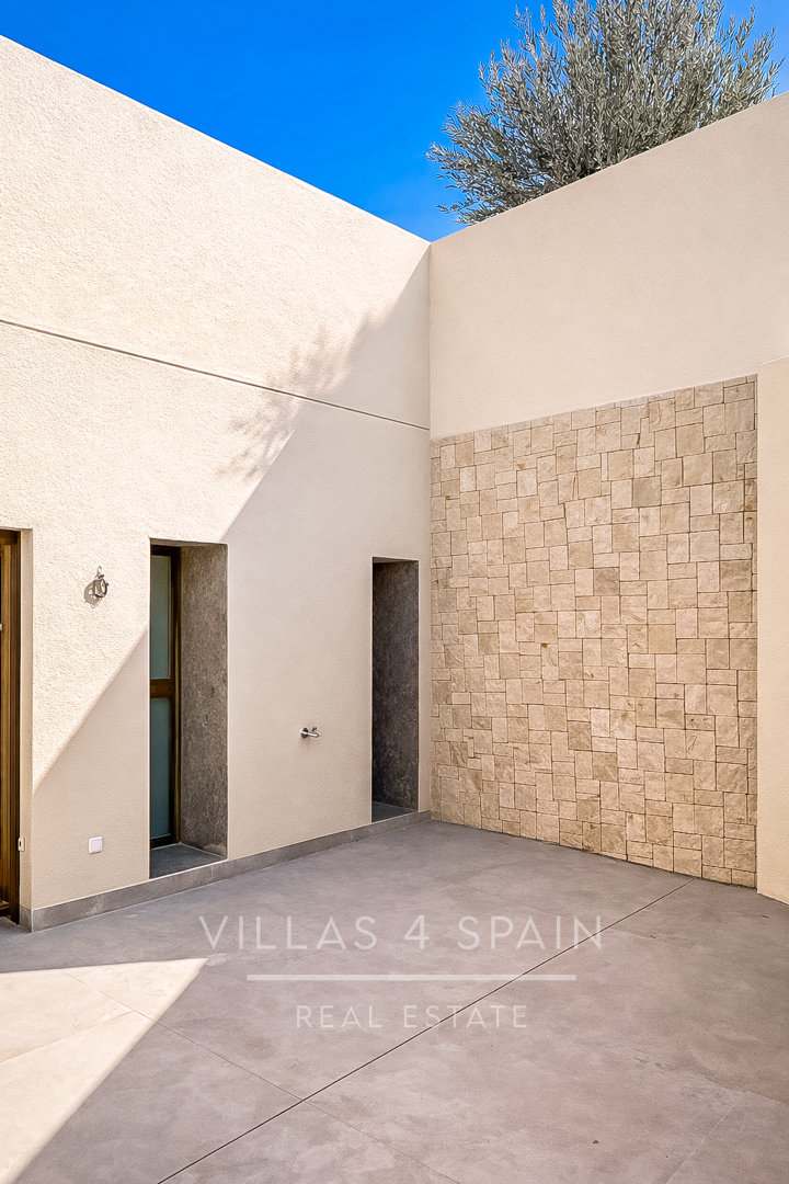 New Build - 4 Bed 4 Bath new build luxury villa in La Marina Alicante - calle estatua de libertad  - Alicante