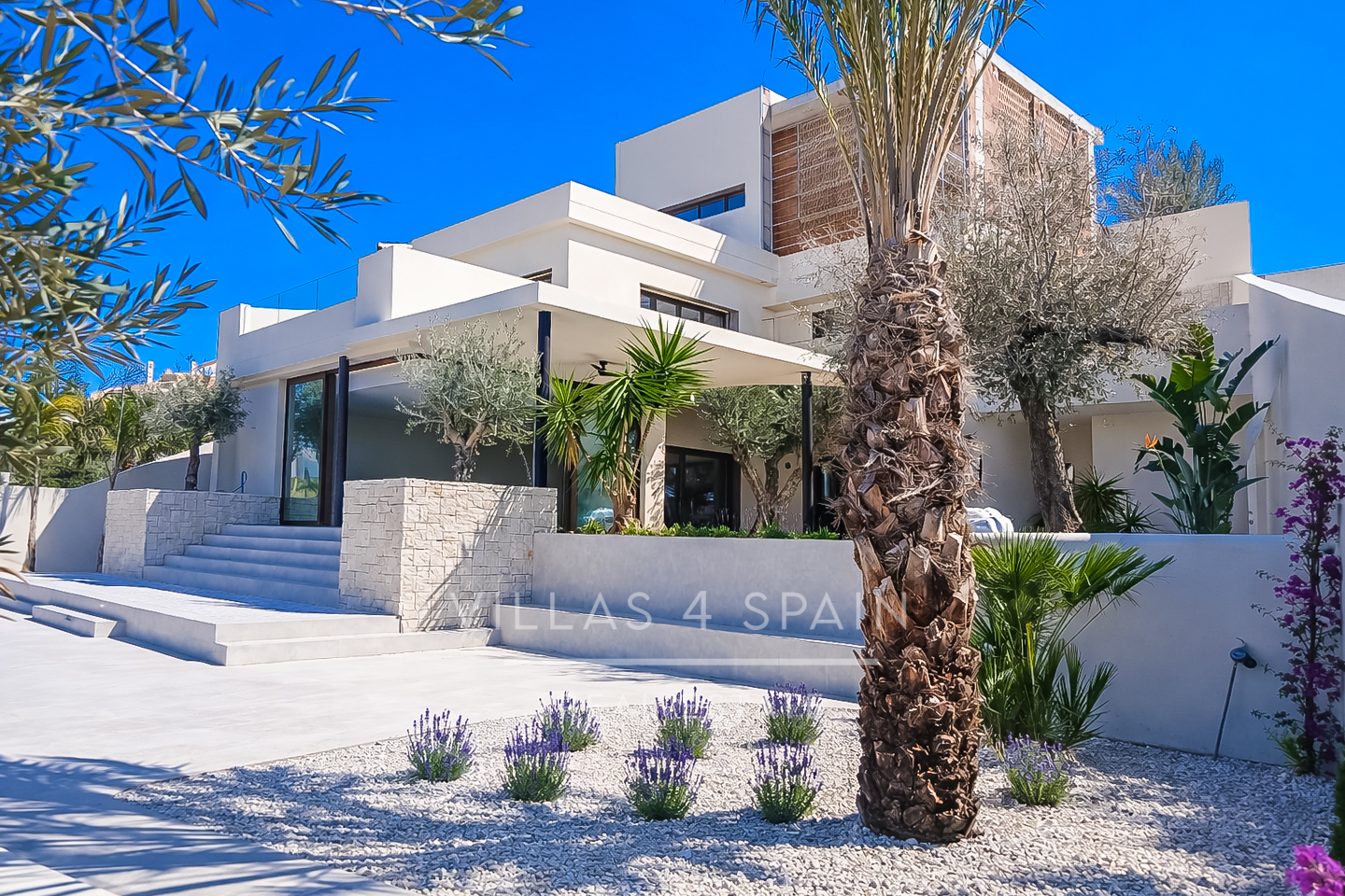 New Build - 4 Bed 4 Bath new build luxury villa in La Marina Alicante - calle estatua de libertad  - Alicante