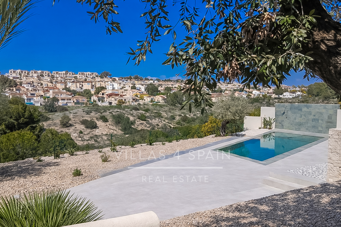 New Build - 4 Bed 4 Bath new build luxury villa in La Marina Alicante - calle estatua de libertad  - Alicante