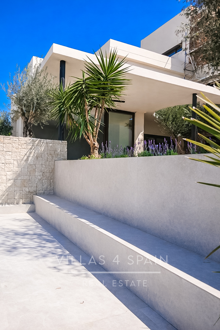 New Build - 4 Bed 4 Bath new build luxury villa in La Marina Alicante - calle estatua de libertad  - Alicante