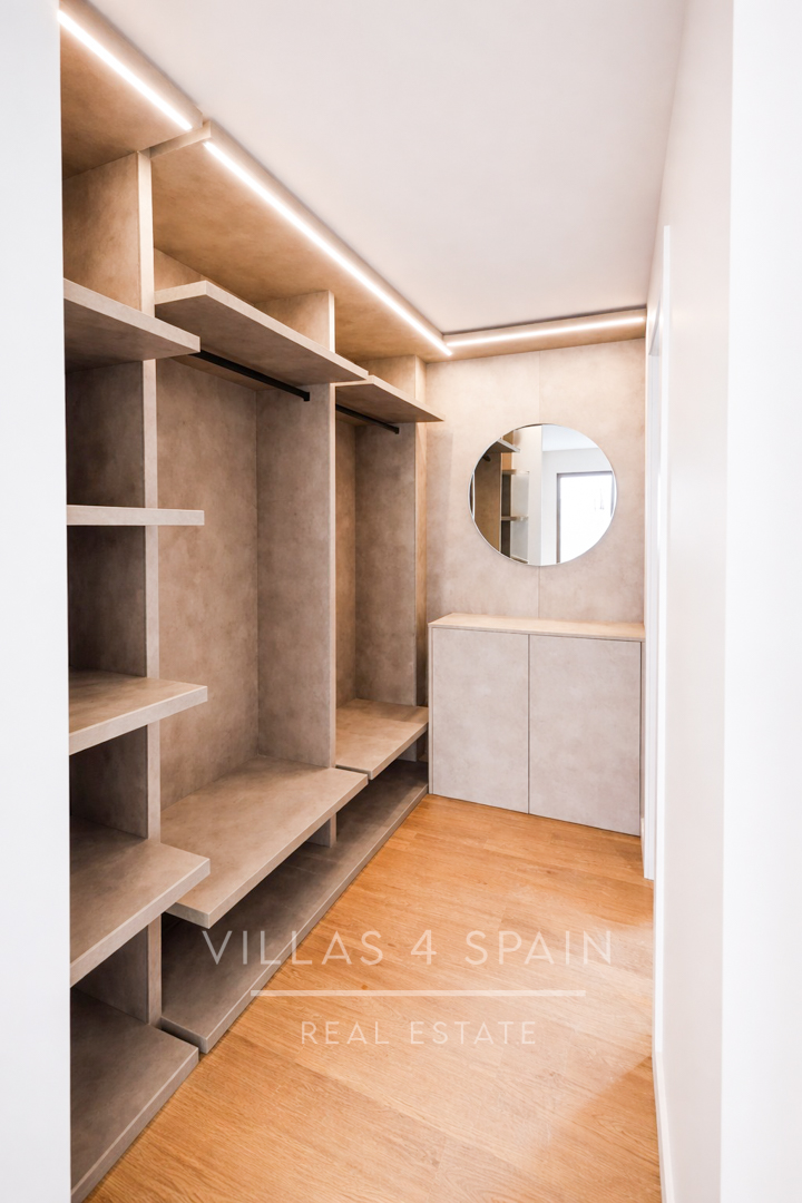 New Build - 4 Bed 4 Bath new build luxury villa in La Marina Alicante - calle estatua de libertad  - Alicante