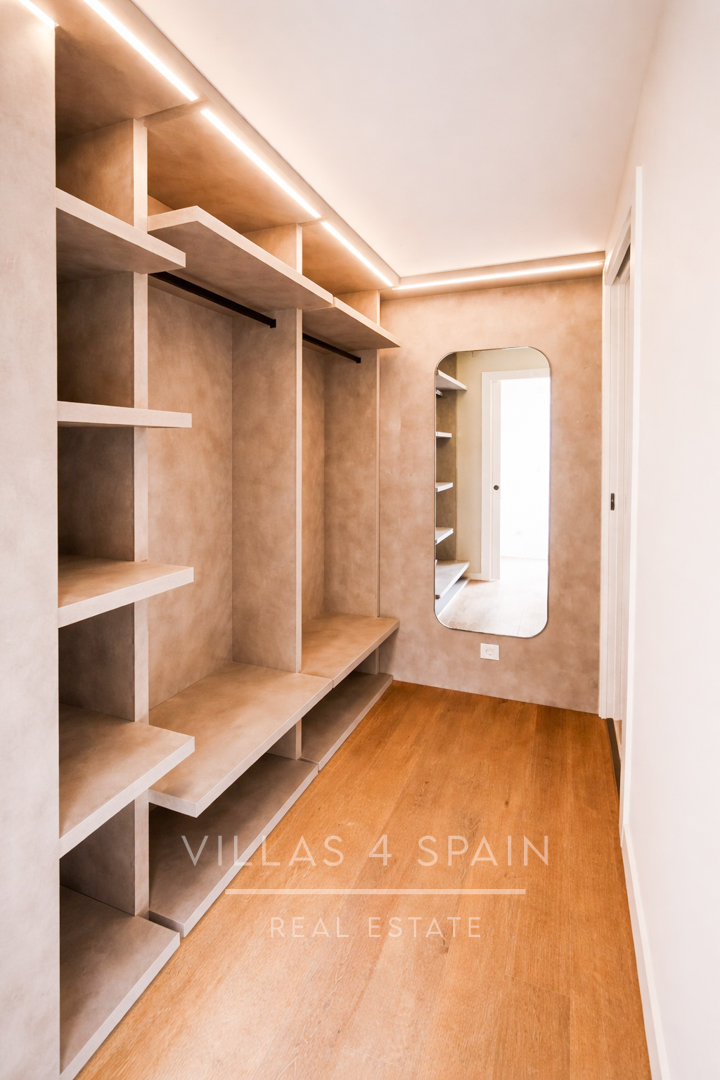 New Build - 4 Bed 4 Bath new build luxury villa in La Marina Alicante - calle estatua de libertad  - Alicante