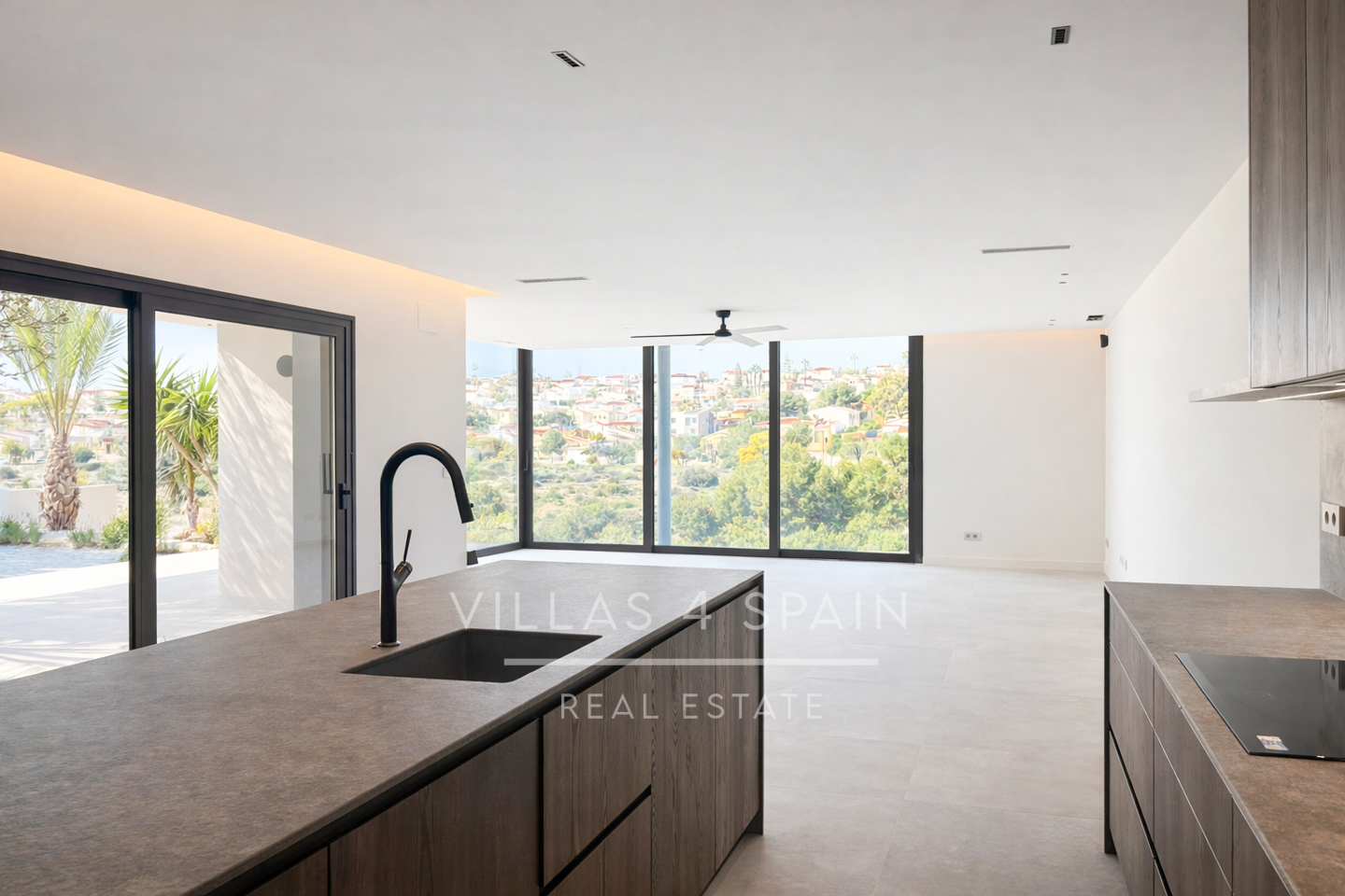 New Build - 4 Bed 4 Bath new build luxury villa in La Marina Alicante - calle estatua de libertad  - Alicante