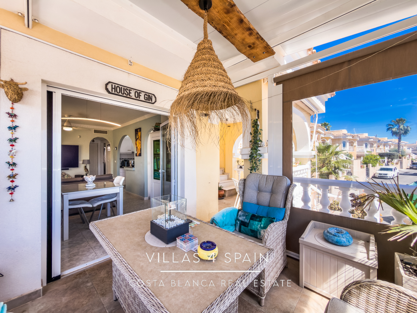 Resale - 3 Bed 2 Bath Villa with underbuild in La Marina Alicante - av. de londres - Alicante