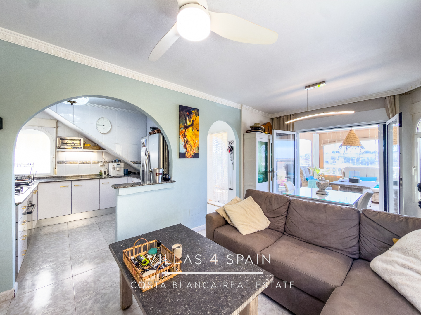 Resale - 3 Bed 2 Bath Villa with underbuild in La Marina Alicante - av. de londres - Alicante