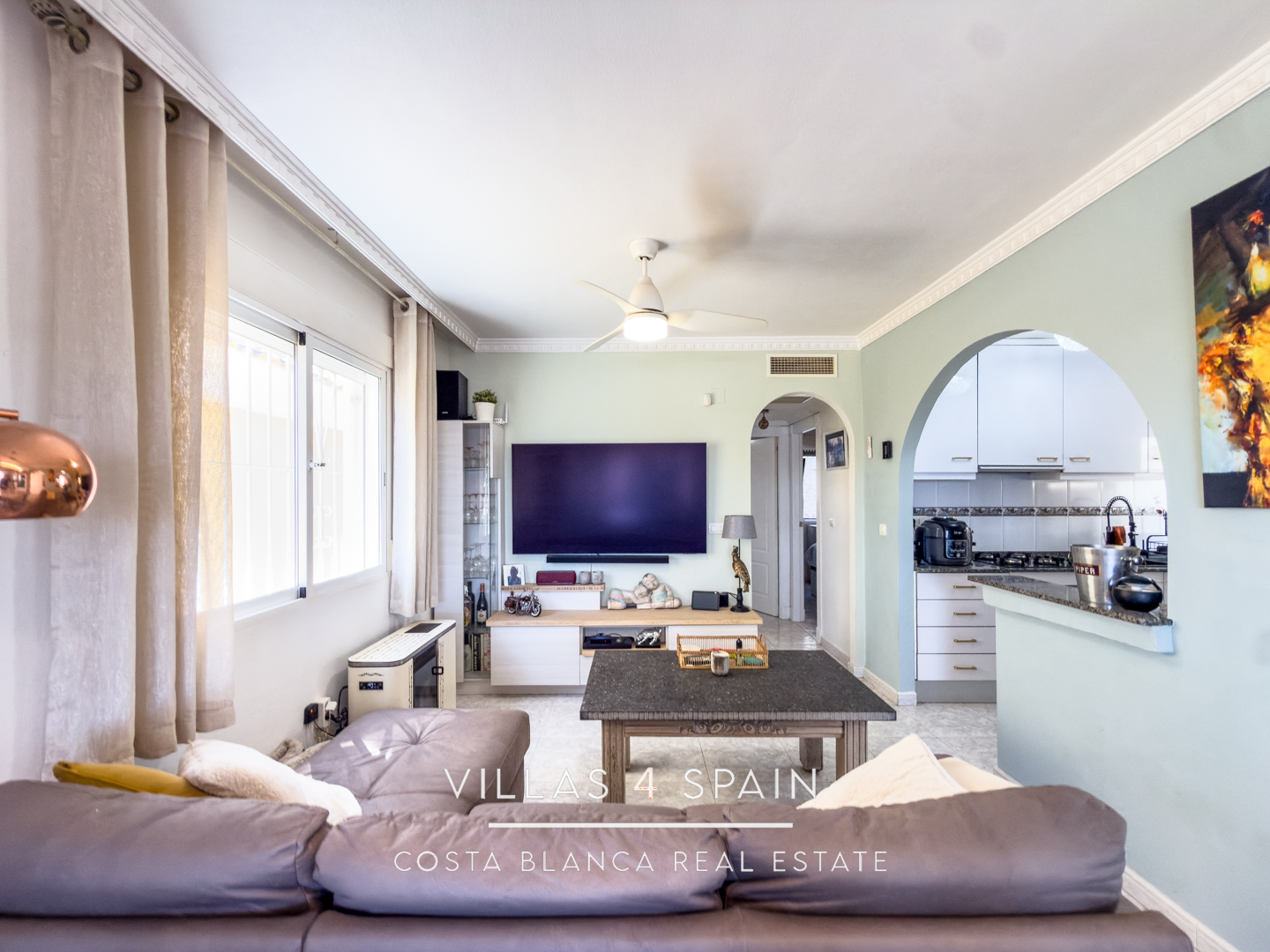 Resale - 3 Bed 2 Bath Villa with underbuild in La Marina Alicante - av. de londres - Alicante
