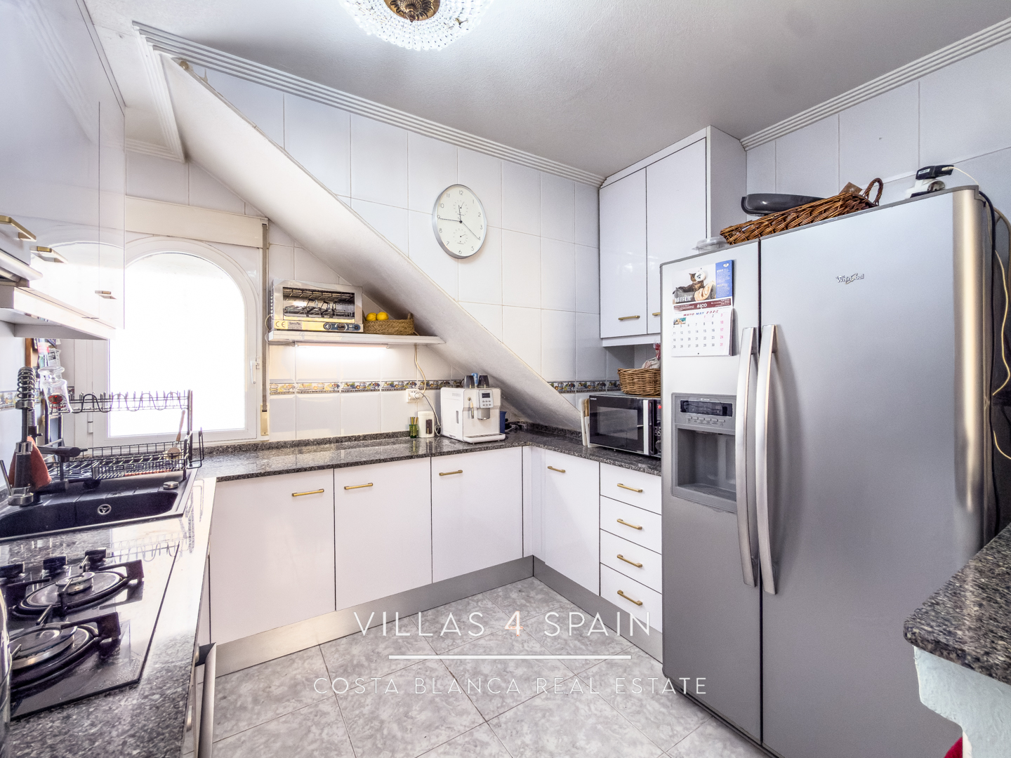 Resale - 3 Bed 2 Bath Villa with underbuild in La Marina Alicante - av. de londres - Alicante