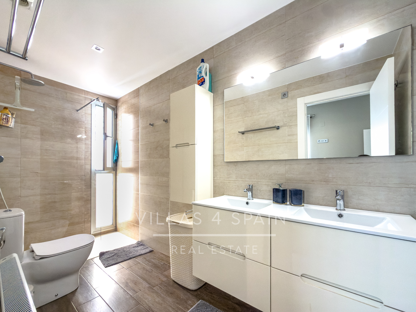 Resale -  3 Bed 3 Bath Villa with a private pool in Daya Vieja Alicante - av. principes de asturias - Alicante