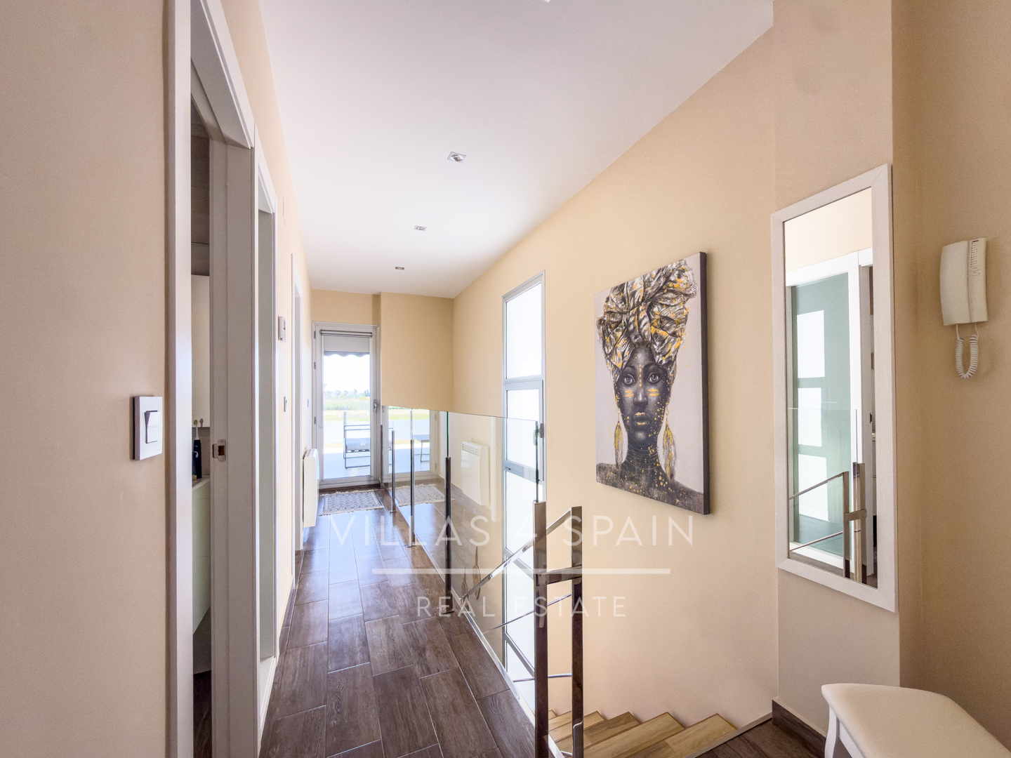 Resale -  3 Bed 3 Bath Villa with a private pool in Daya Vieja Alicante - av. principes de asturias - Alicante