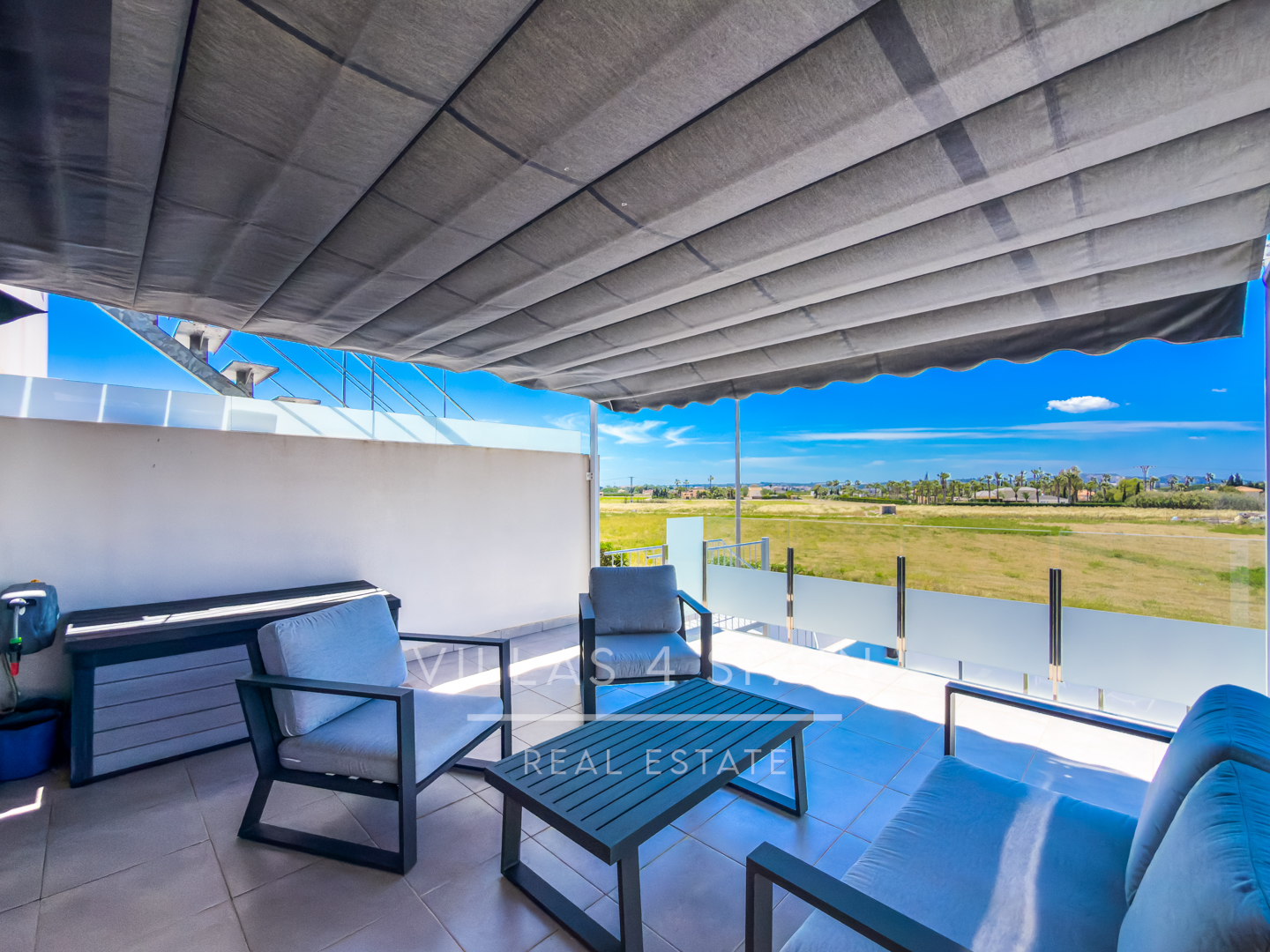 Resale -  3 Bed 3 Bath Villa with a private pool in Daya Vieja Alicante - av. principes de asturias - Alicante