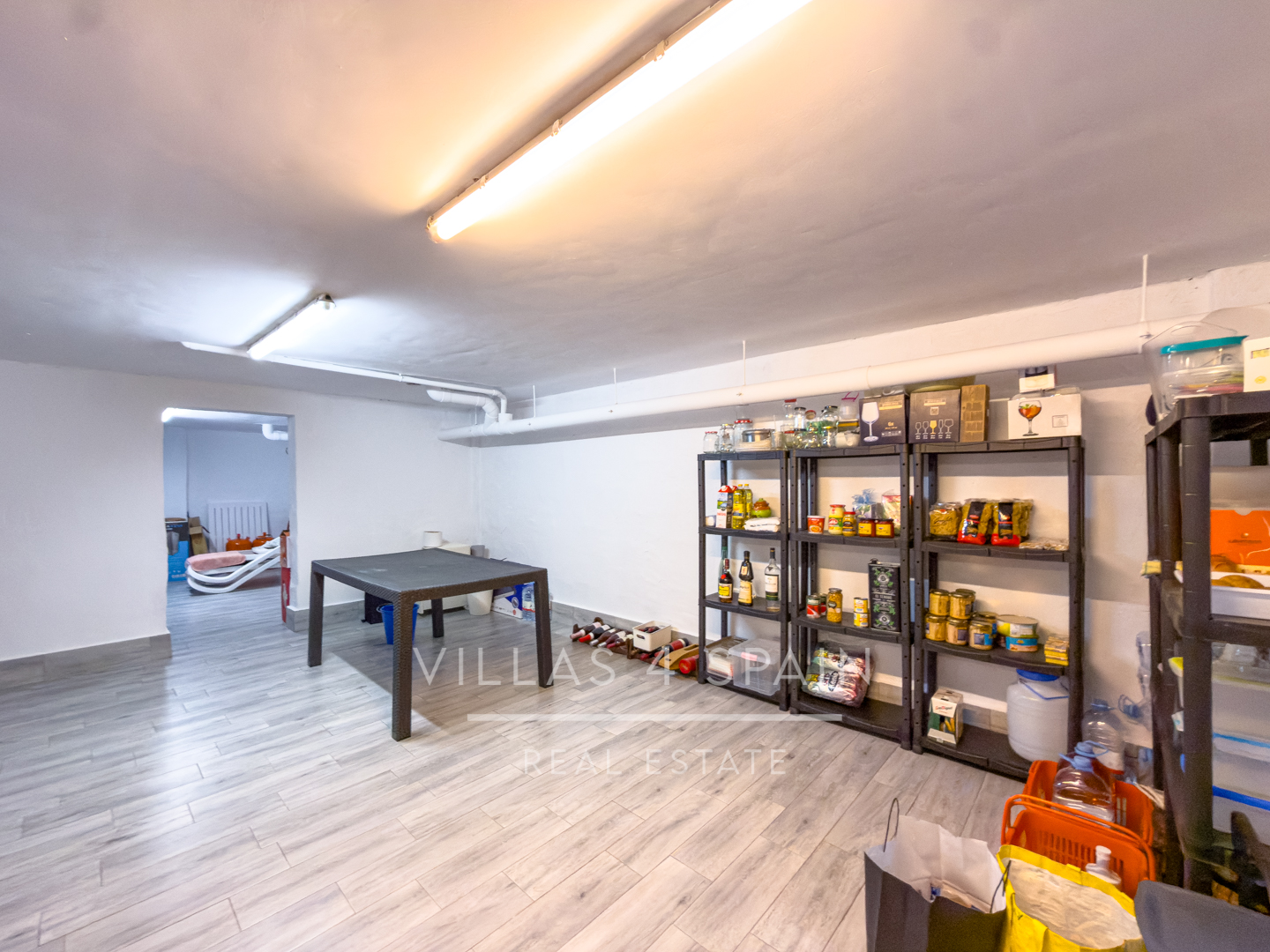 Resale -  3 Bed 3 Bath Villa with a private pool in Daya Vieja Alicante - av. principes de asturias - Alicante