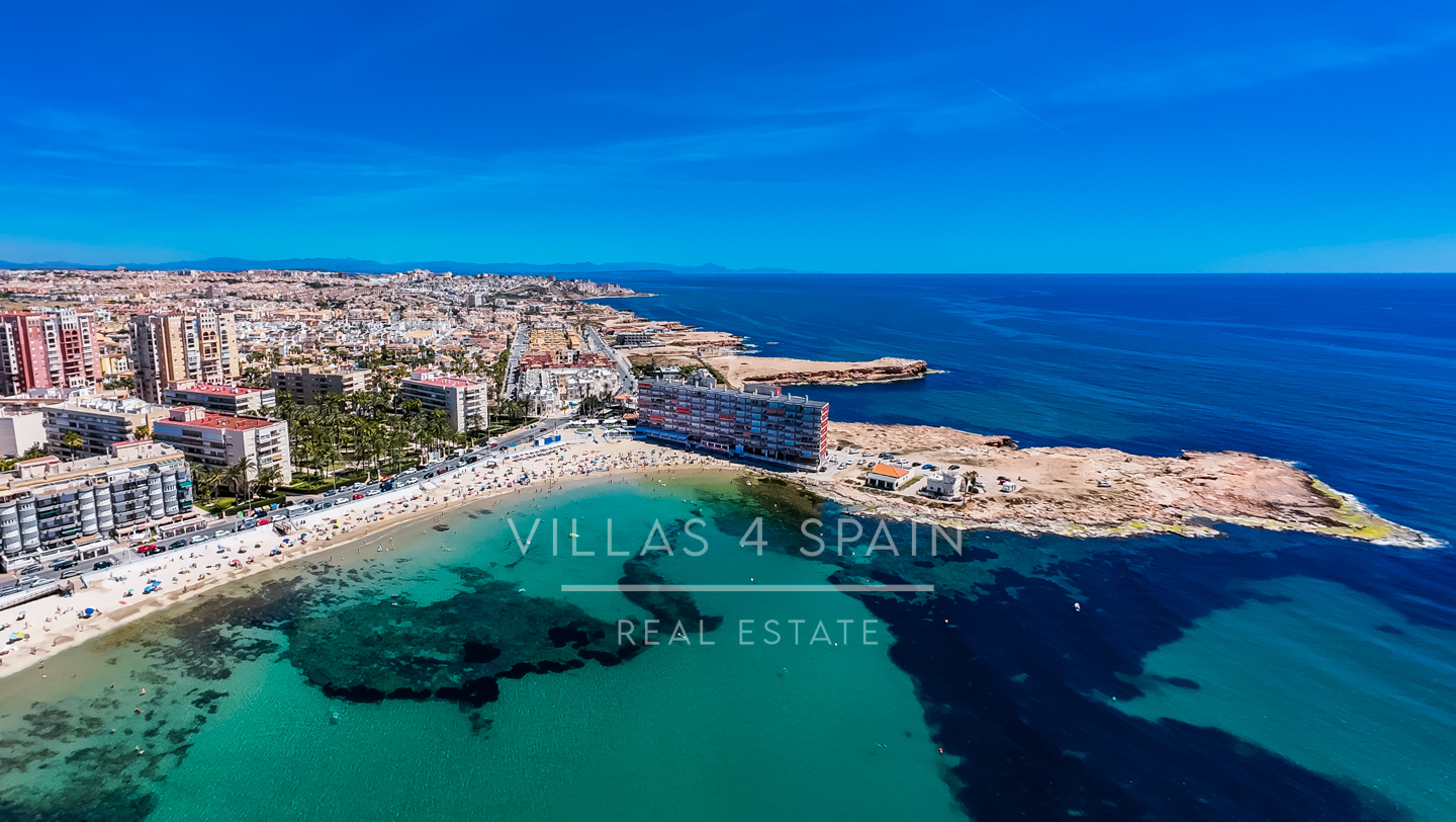 Sold - SOLD fully renovated 3 bed 1 bath apartment 100 metres from the Beach - Calle Mar Baltico  - Alicante