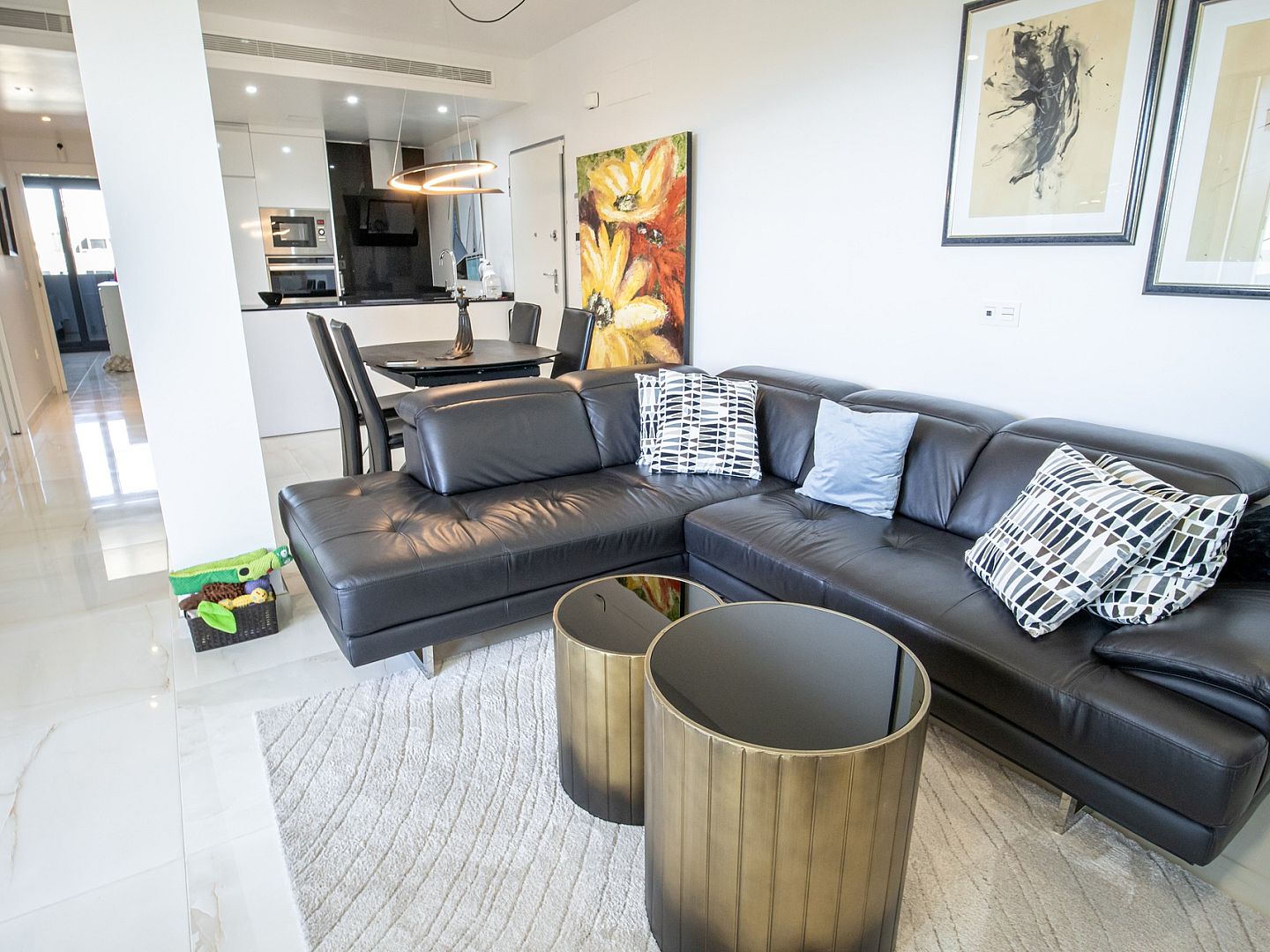 Resale - 3 Bed 2 Bath Penthouse in Los Altos - Torrevieja with Parking Place and Storage Room - C. Lagos de Covadonga - Alicante