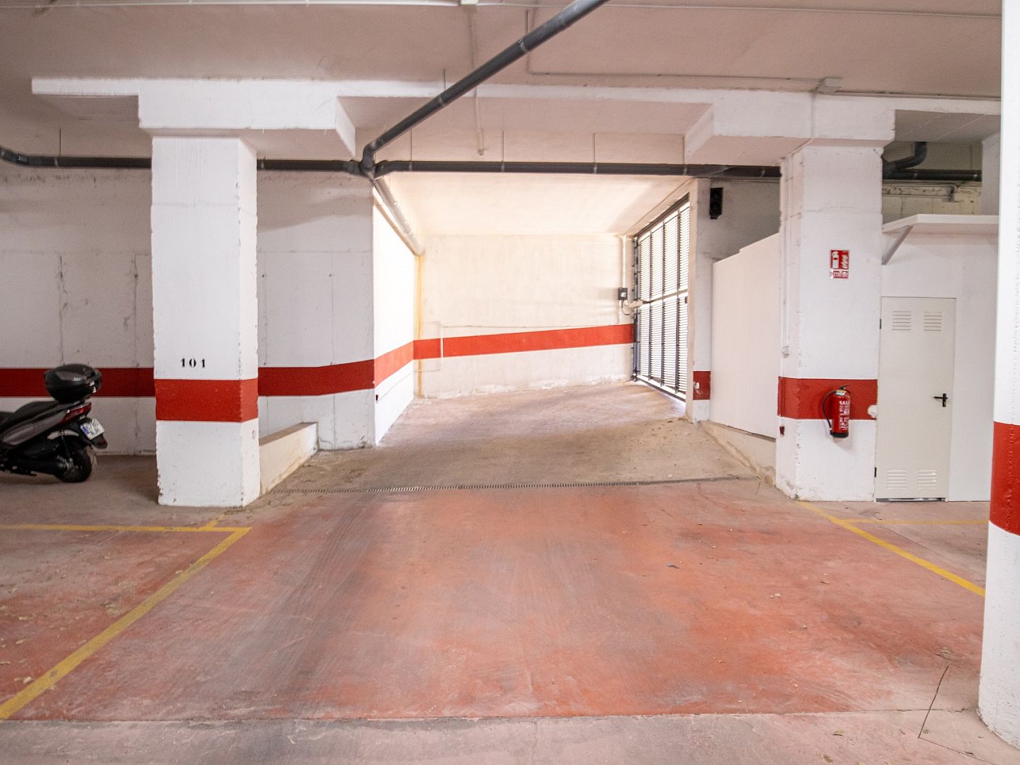 Resale - 3 Bed 2 Bath Penthouse in Los Altos - Torrevieja with Parking Place and Storage Room - C. Lagos de Covadonga - Alicante
