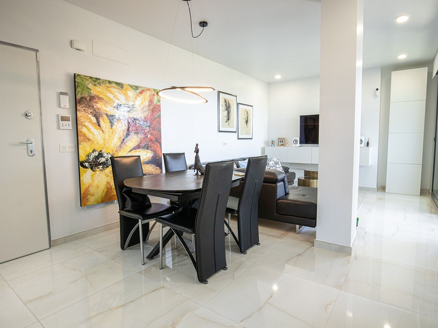 Resale - 3 Bed 2 Bath Penthouse in Los Altos - Torrevieja with Parking Place and Storage Room - C. Lagos de Covadonga - Alicante