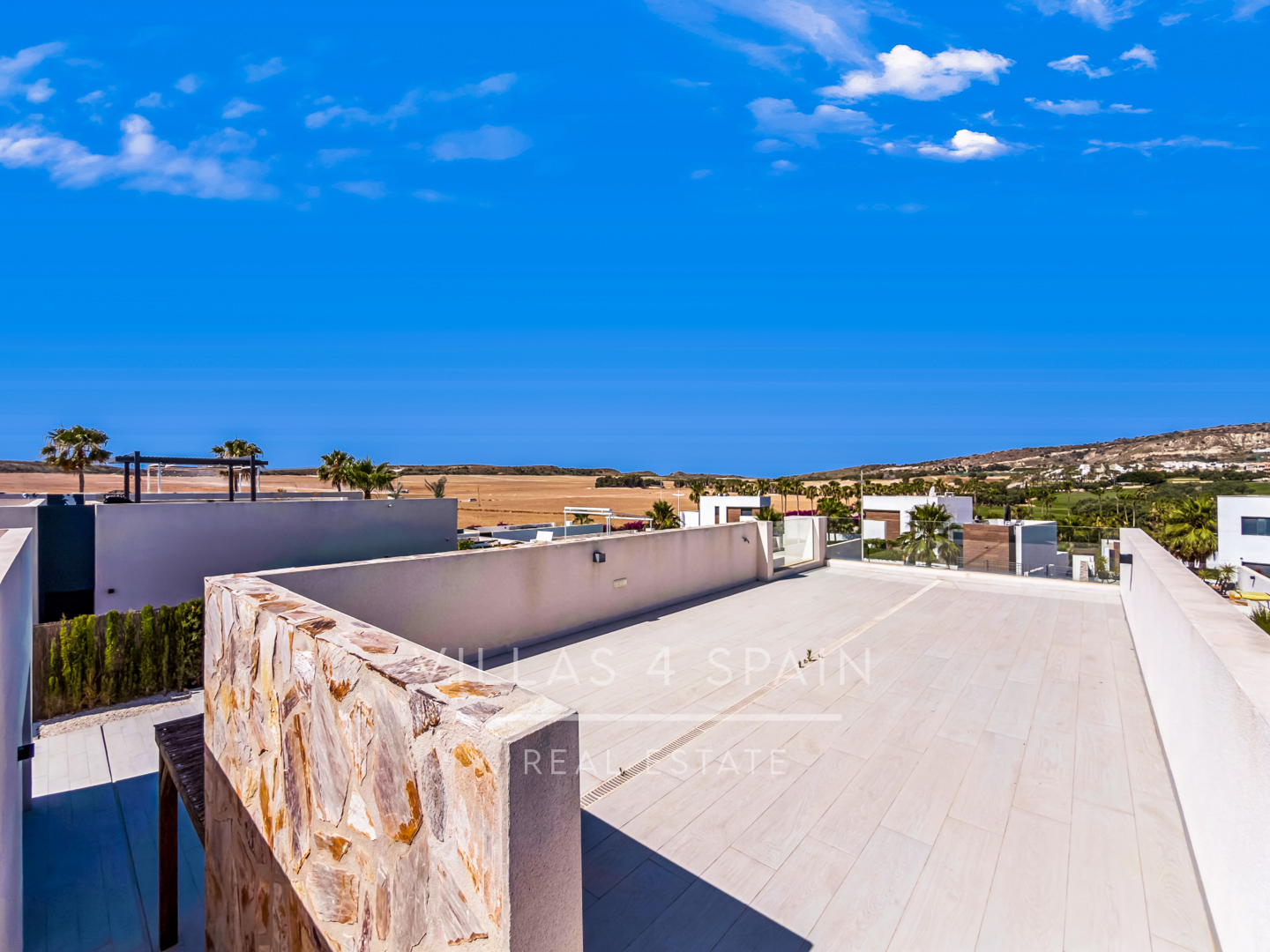 Resale - 3 bed 2 bath modern villa with private pool, parking and a large roof terrace in La Finca Golf, Algorfa, Alicante. - Av. Antonio Pedrera Soler - Alicante