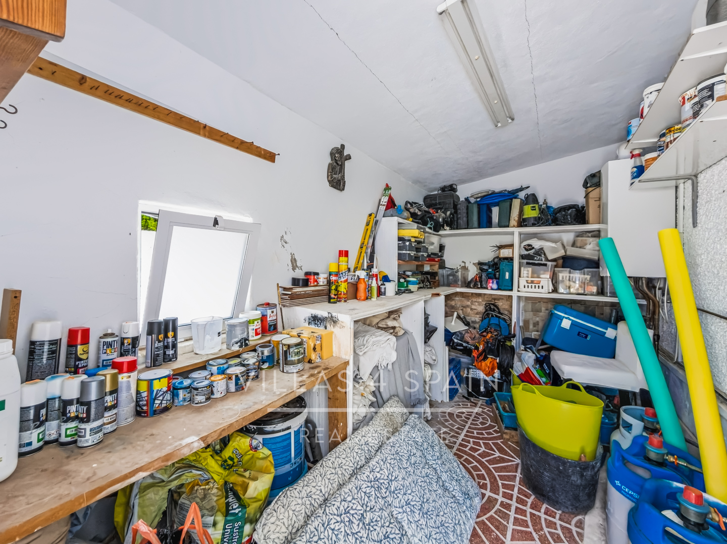 Resale - 3 Bed 2 Bath Villa with a Private Pool, Garden and parking in Ciudad Quesada, Rojales, Alicante  - av. de las naciones - Alicante