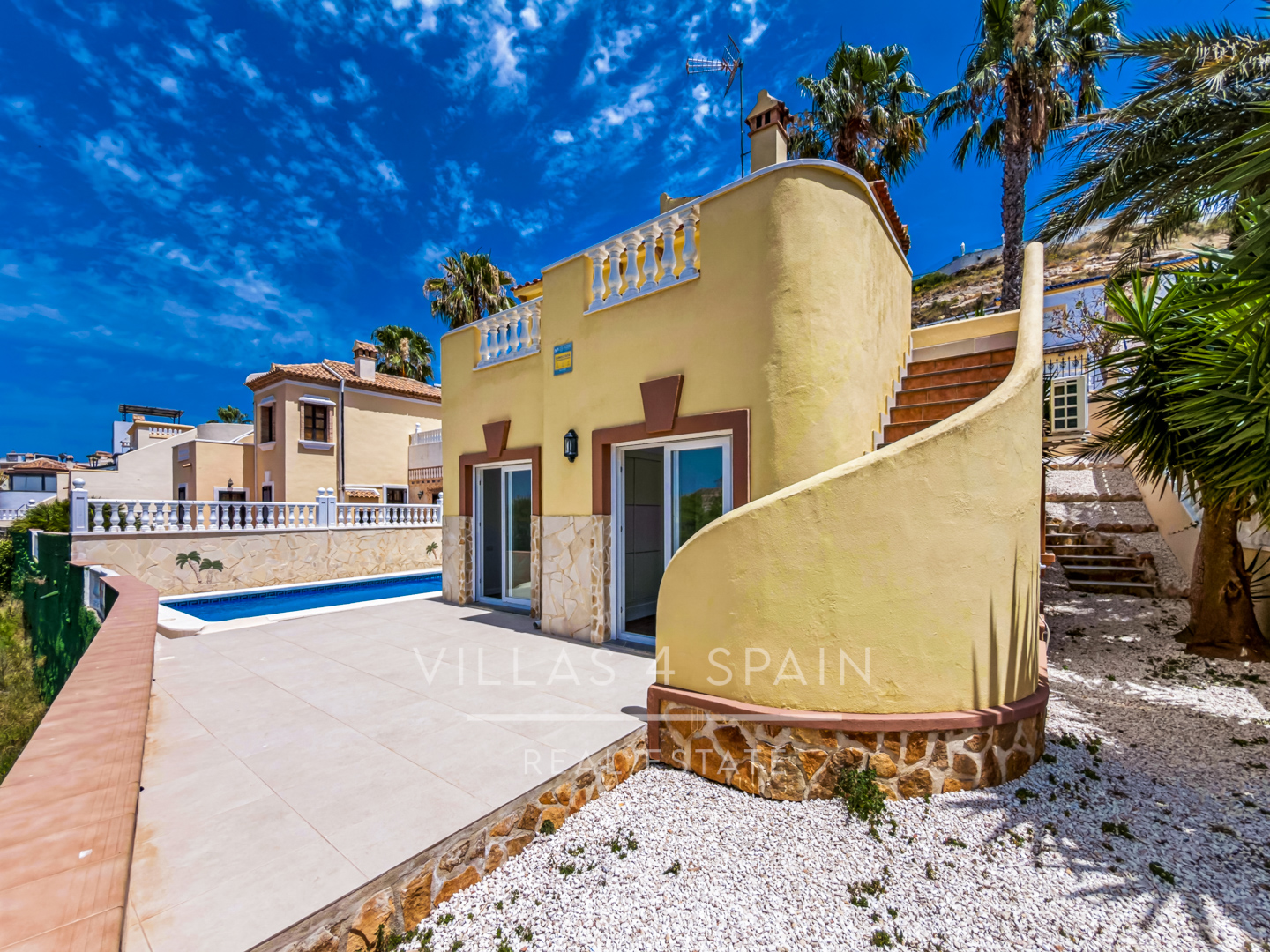 Resale - 3 Bed 3 Bath Villa with Private Pool and Parking in La Marquesa Golf Ciudad Quesada - Av. de la Marquesa - Alicante