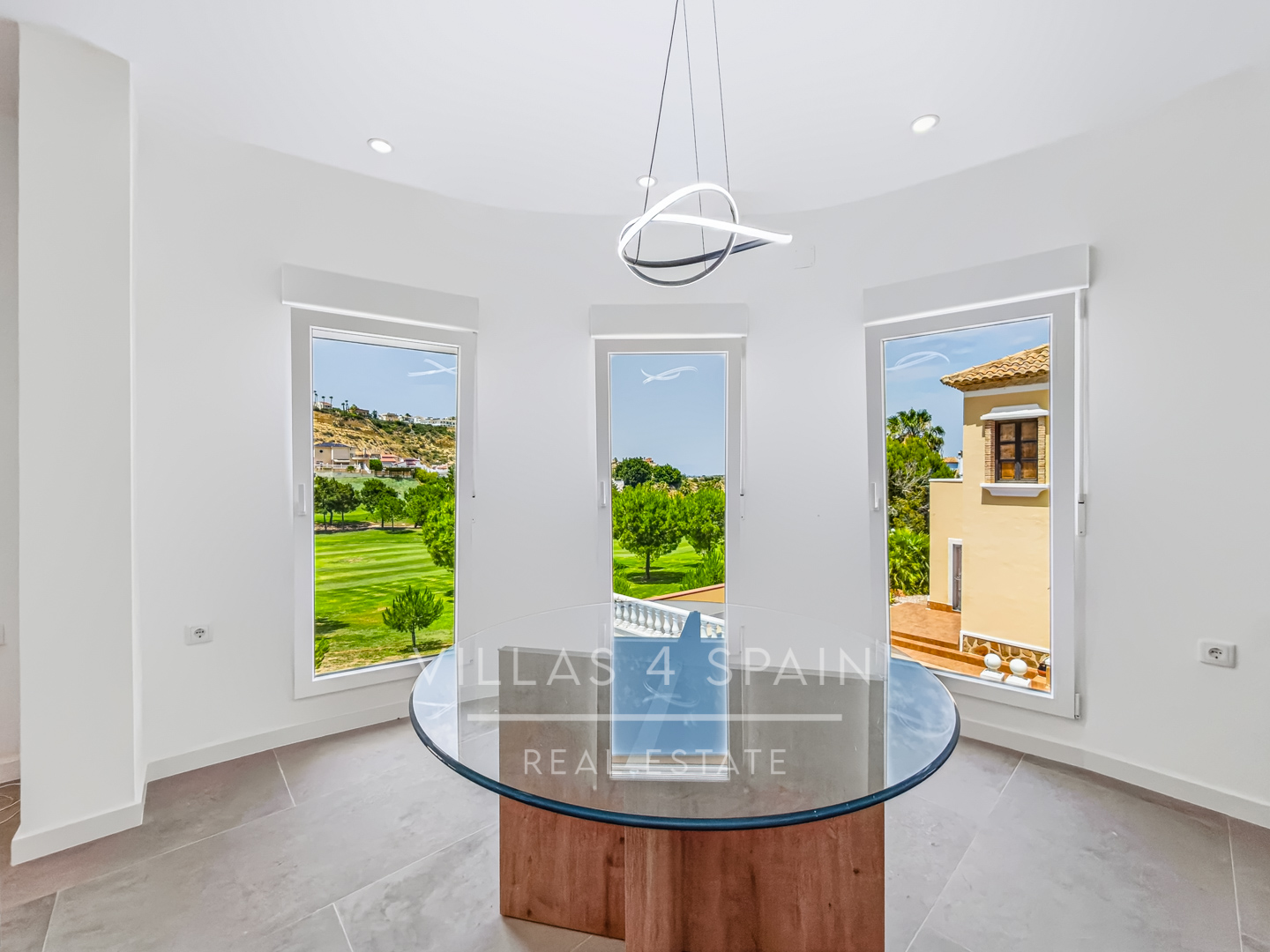 3 Bed 3 Bath Villa with Private Pool and Parking in La Marquesa Golf Ciudad Quesada