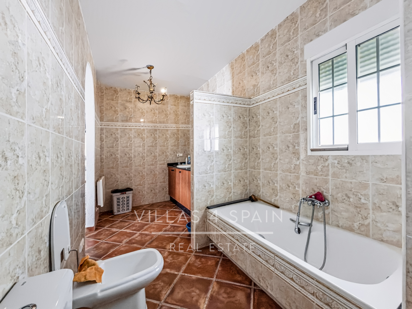 Resale - 6 Bed 4 Bath Villa with Pool and Large Plot with multiple garages in Fortuna  - calle baños 3 - Murcia