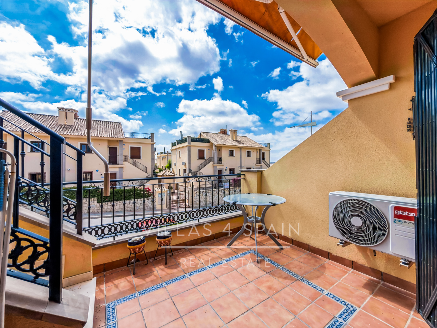 Resale - 2 Bed 2 Bath Penthouse apartment with roof terrace in La Finca Golf Algorfa, with community Pool - calle benferri la finca golf Algorfa - Alicante