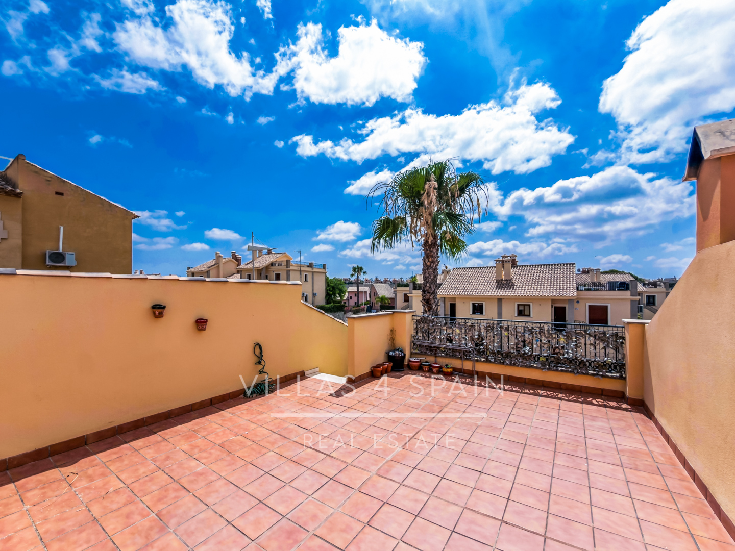 Resale - 2 Bed 2 Bath Penthouse apartment with roof terrace in La Finca Golf Algorfa, with community Pool - calle benferri la finca golf Algorfa - Alicante