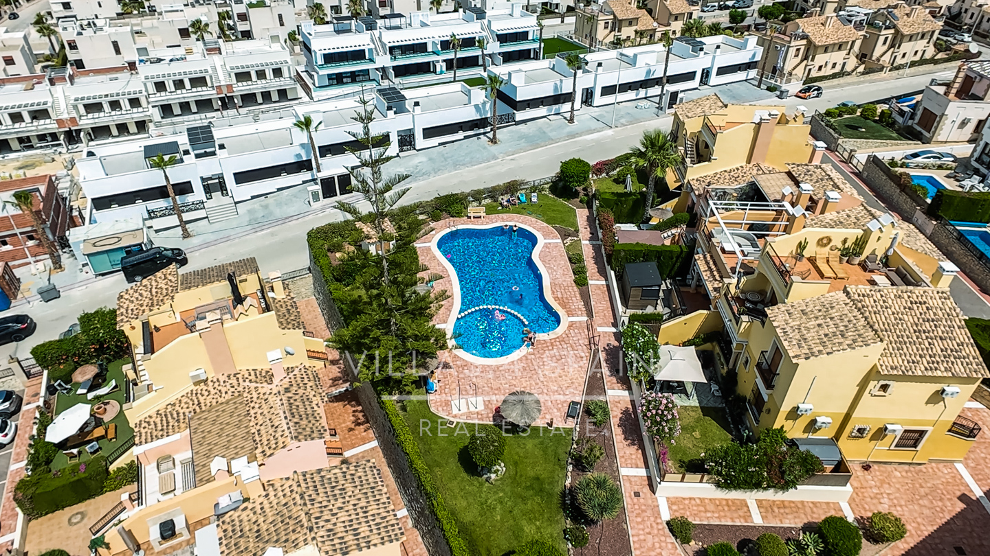 Resale - 2 Bed 2 Bath Penthouse apartment with roof terrace in La Finca Golf Algorfa, with community Pool - calle benferri la finca golf Algorfa - Alicante
