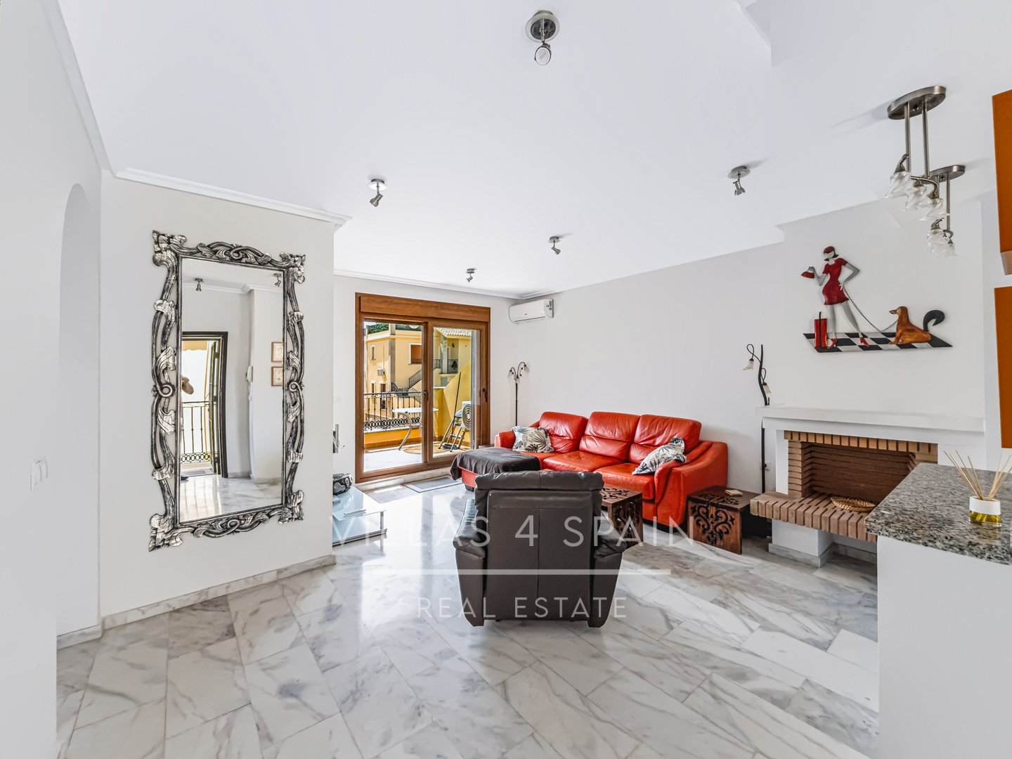 2 Bed 2 Bath Penthouse apartment with roof terrace in La Finca Golf Algorfa, with community Pool