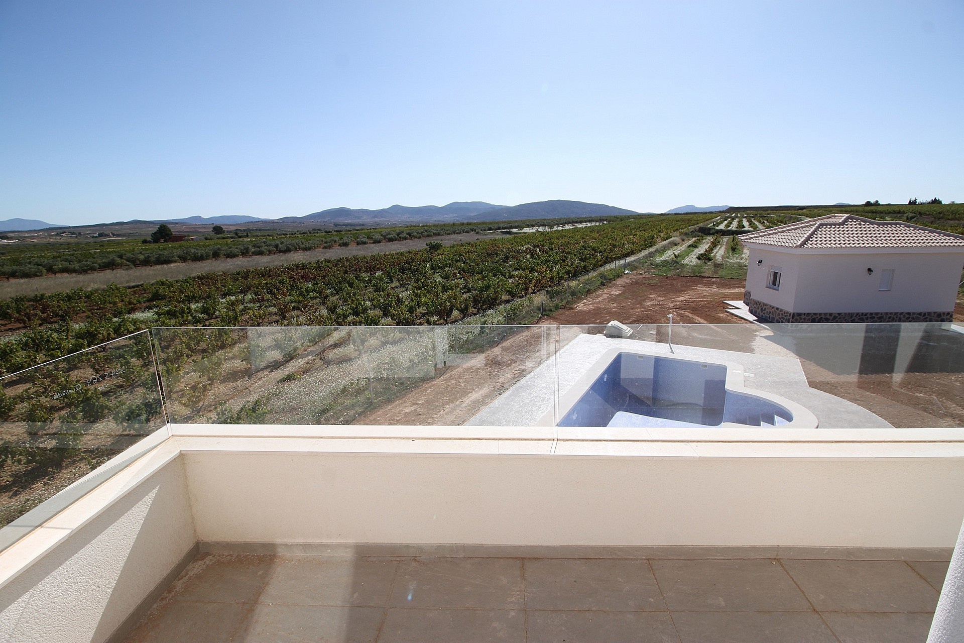 Resale - 4 Bedroom 3 Bathroom Villa in Pinoso -  - Alicante