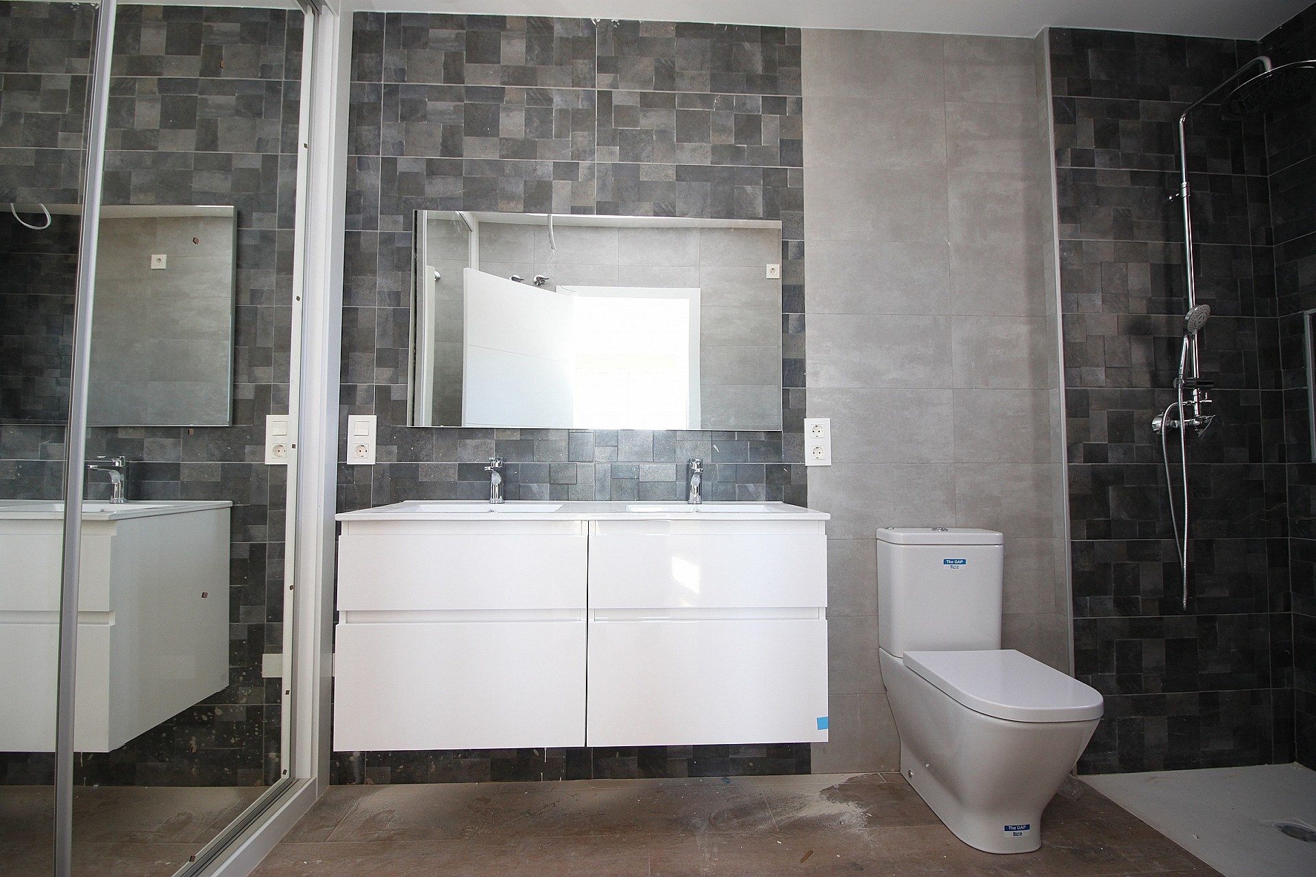 Resale - 4 Bedroom 3 Bathroom Villa in Pinoso -  - Alicante