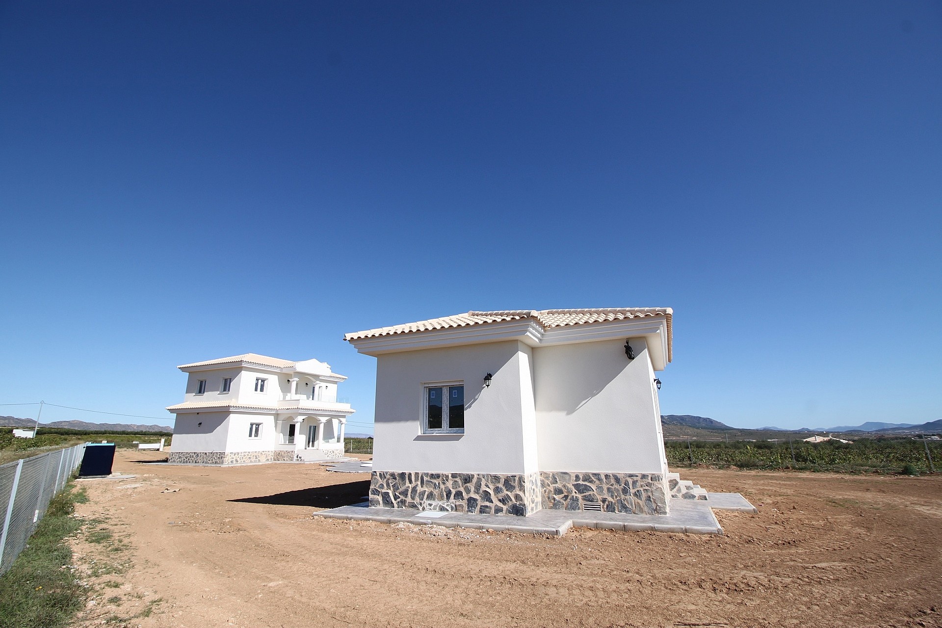 Resale - 4 Bedroom 3 Bathroom Villa in Pinoso -  - Alicante
