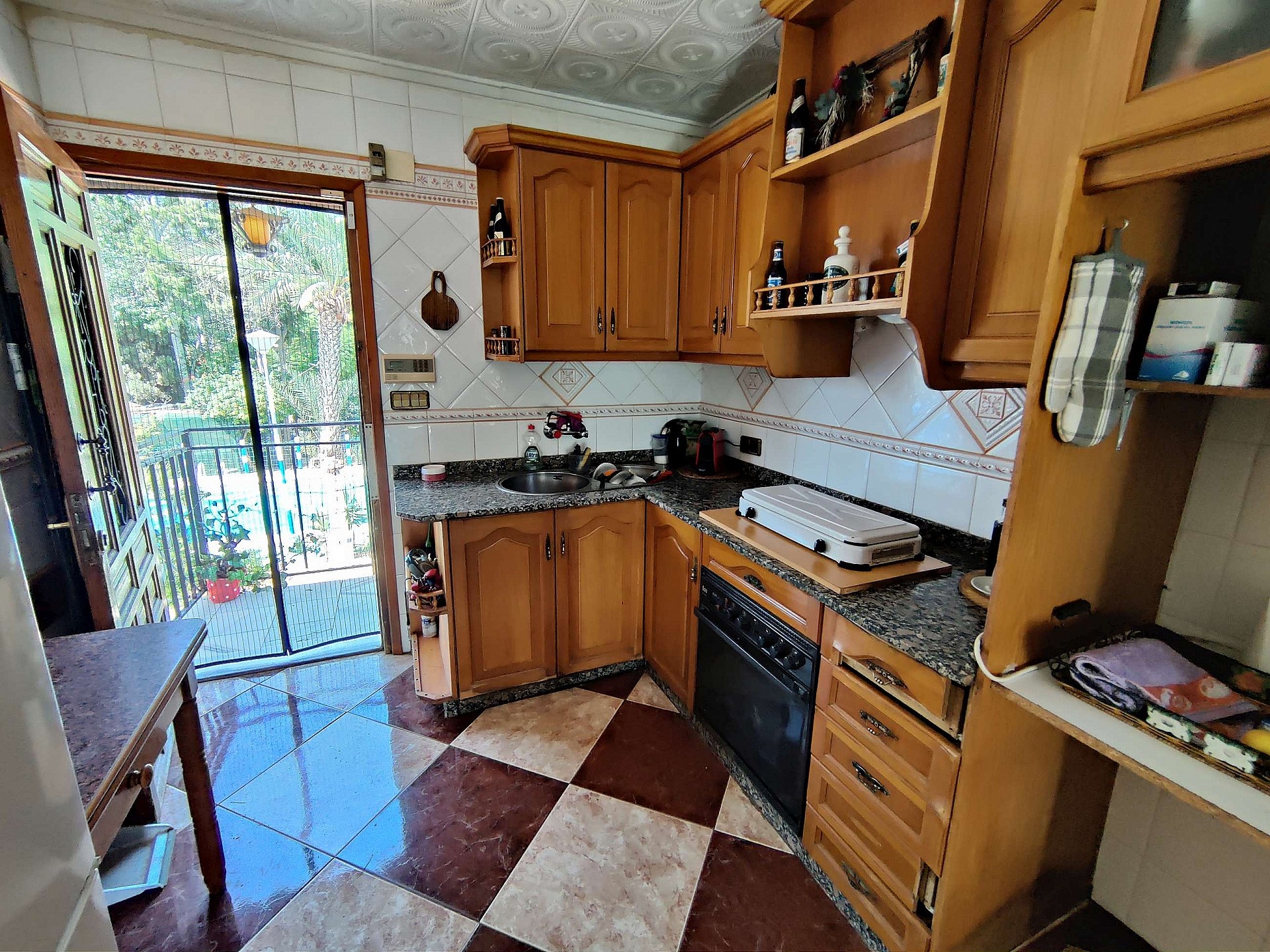 Resale - 3 Bedroom 2 Bathroom Country house in Crevillente -  - Alicante