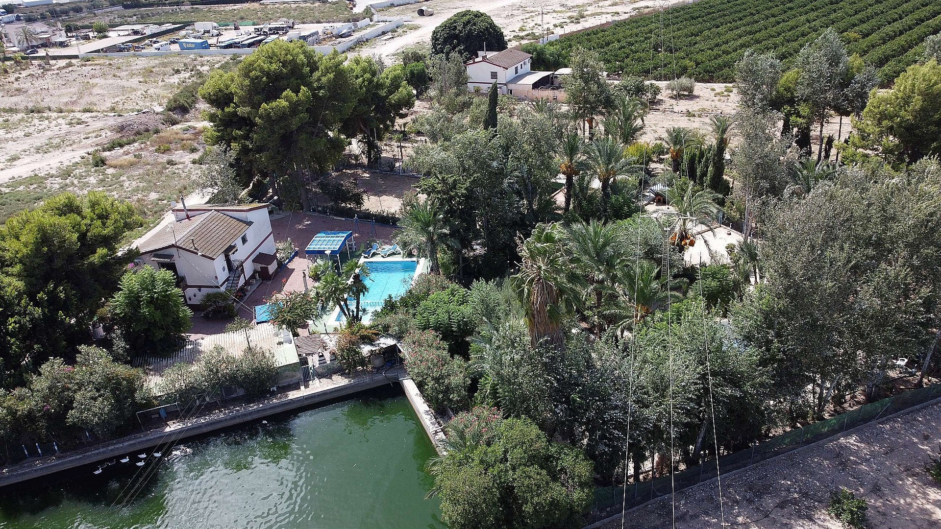 Resale - 3 Bedroom 2 Bathroom Country house in Crevillente -  - Alicante