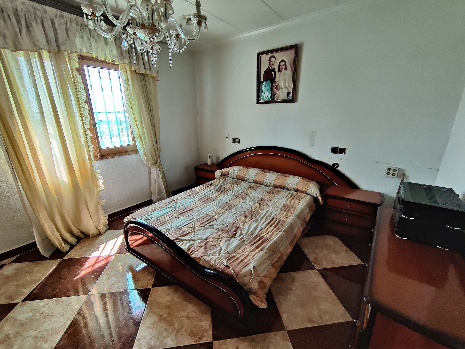 Resale - 3 Bedroom 2 Bathroom Country house in Crevillente -  - Alicante