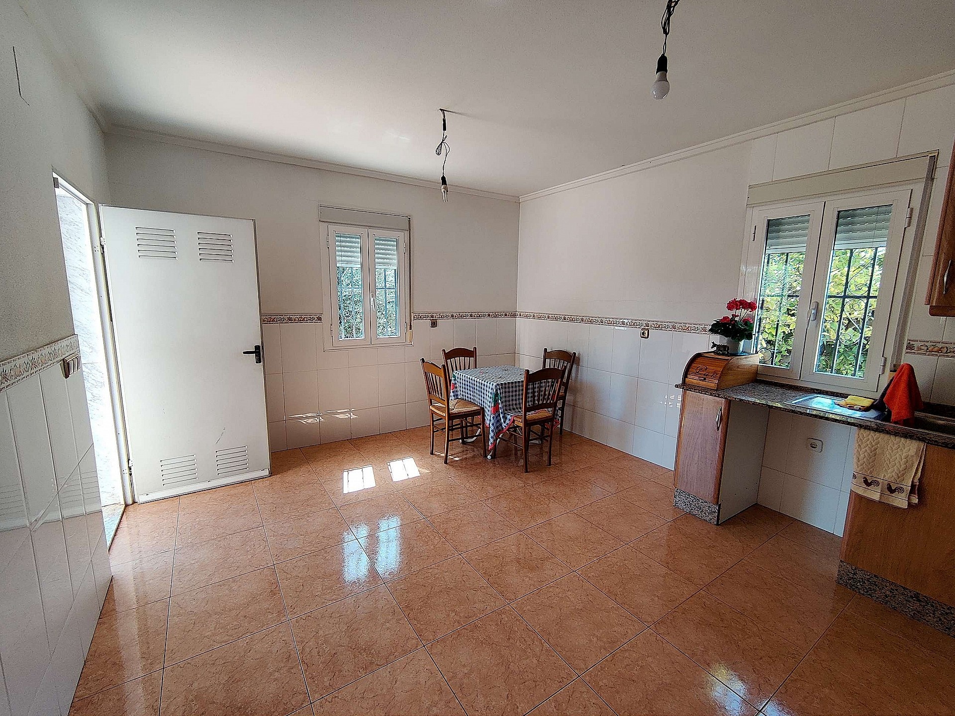 Resale - 3 Bedroom 2 Bathroom Villa in Crevillente -  - Alicante