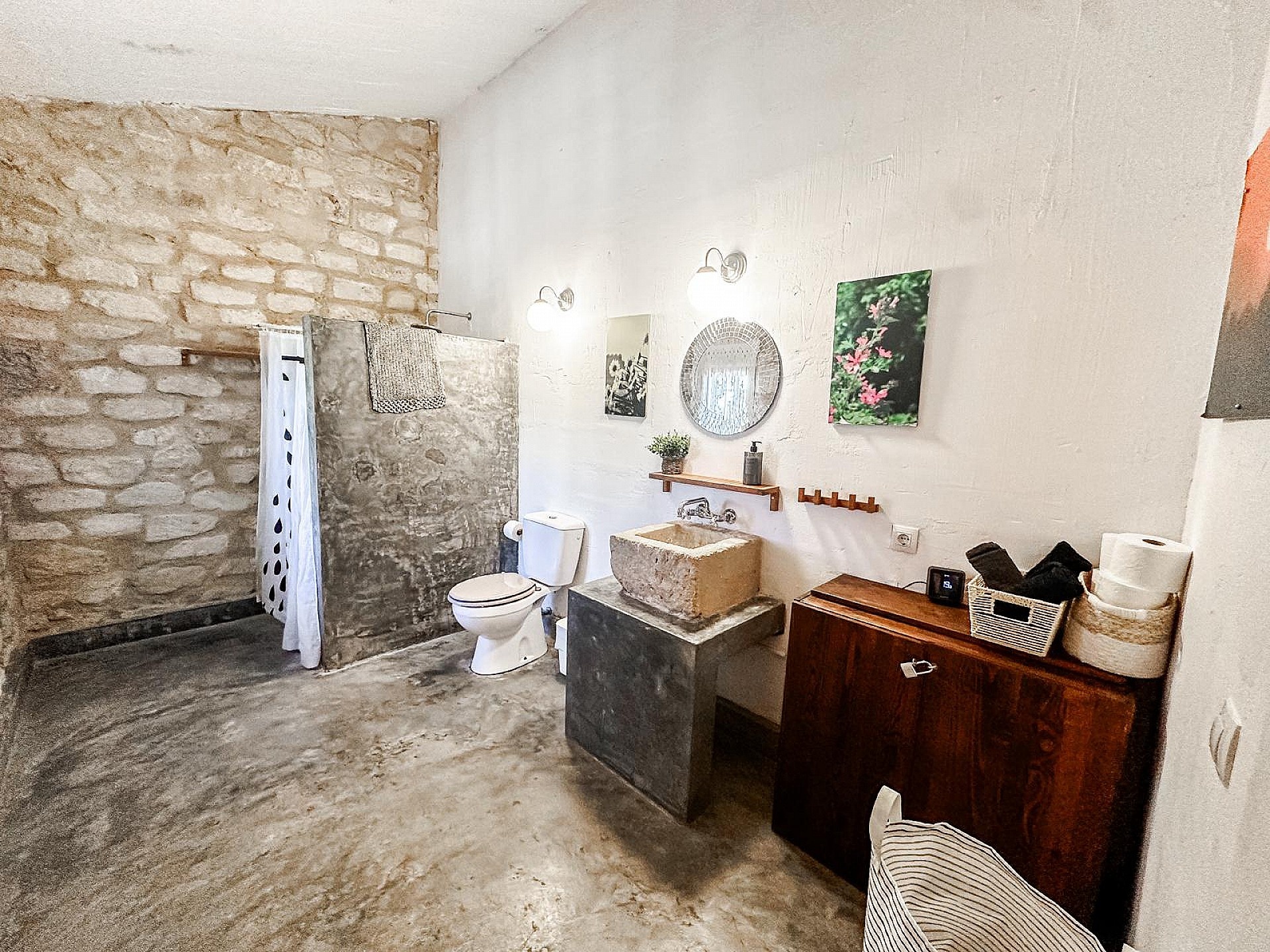 Resale - 9 Bedroom 3 Bathroom Villa in Biar -  - Alicante