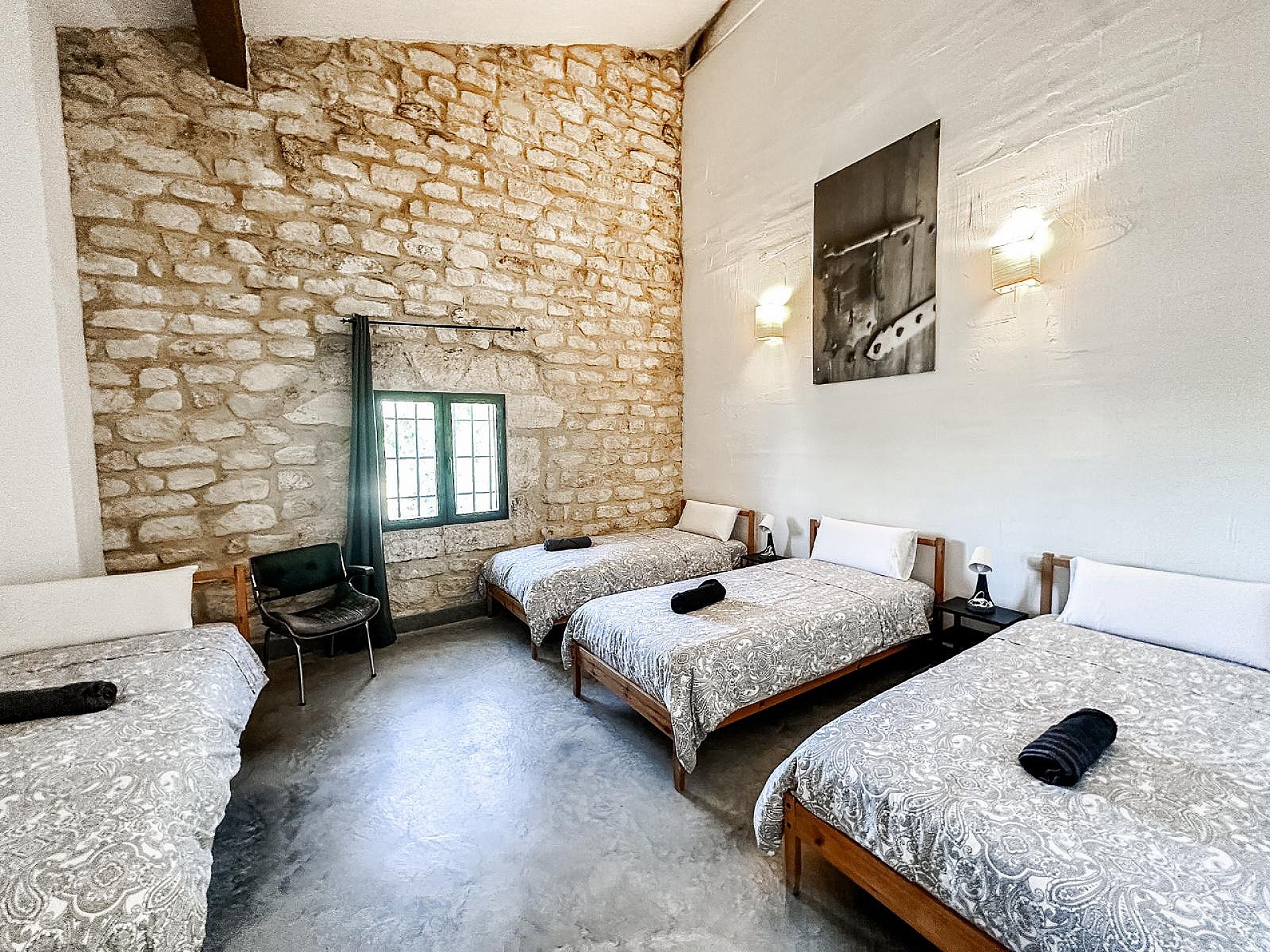 Resale - 9 Bedroom 3 Bathroom Villa in Biar -  - Alicante