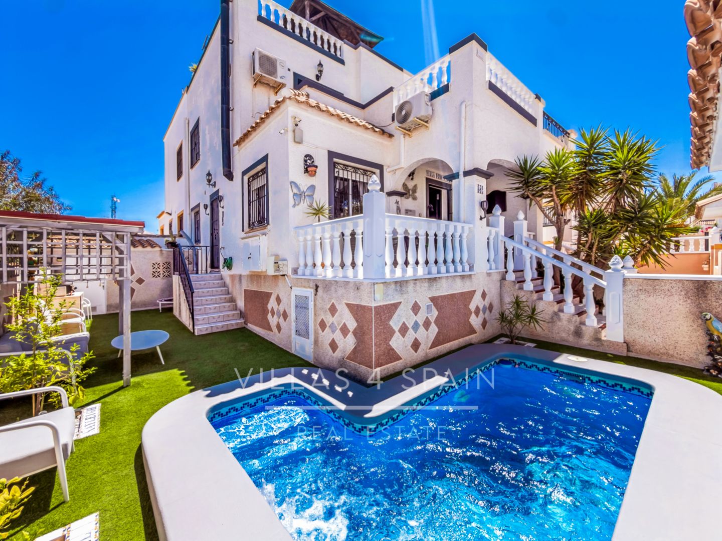3 Bed 2 Bath Corner Plot Quad with a private pool & Roof Terrace Located in Dream Hills between Via park 3 & 5