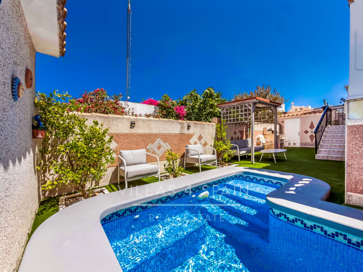 3 Bed 2 Bath Corner Plot Quad with a private pool & Roof Terrace Located in Dream Hills between Via park 3 & 5