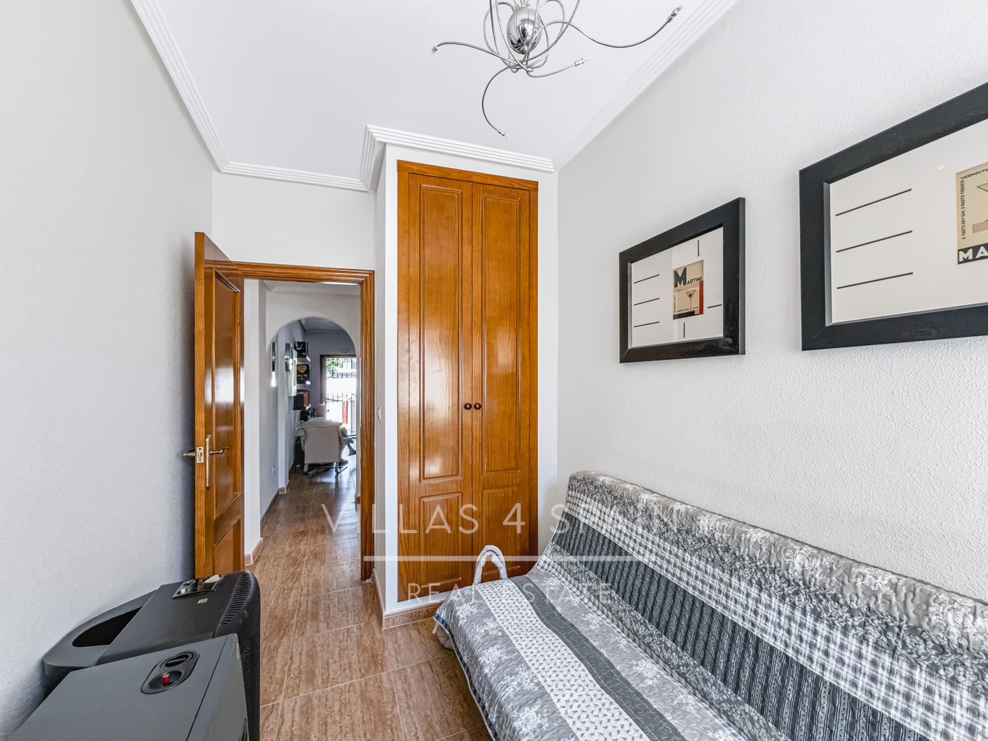 Resale - 3 Bedroom 2 Bathroom Townhouse with parking and roof terrace in San Pedro del Pinatar - av. pablo picasso - Murcia