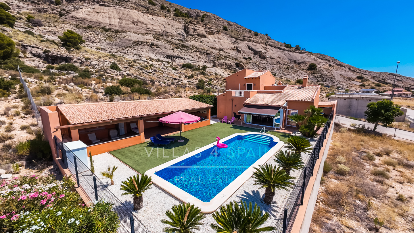 Resale - 3 Bed 3 Bath Villa with Private Pool & Parking in Las Kalendas Fortuna - calle camino de san miguel - Murcia