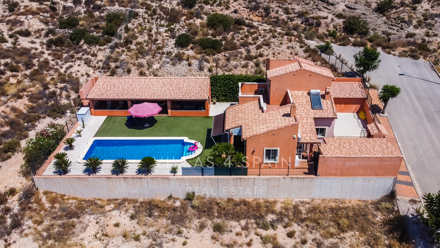 Resale - 3 Bed 3 Bath Villa with Private Pool & Parking in Las Kalendas Fortuna - calle camino de san miguel - Murcia