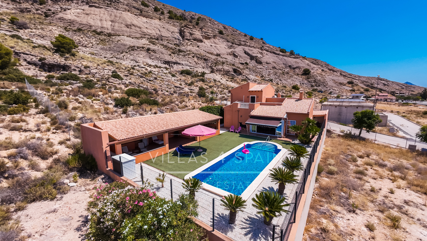 Resale - 3 Bed 3 Bath Villa with Private Pool & Parking in Las Kalendas Fortuna - calle camino de san miguel - Murcia