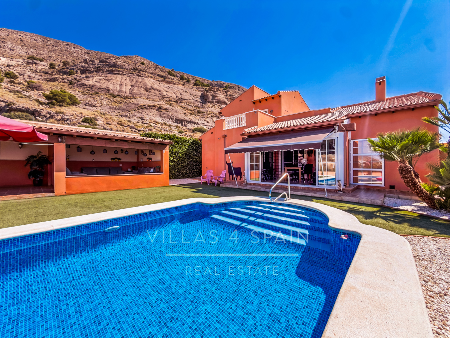 3 Bed 3 Bath Villa with Private Pool & Parking in Las Kalendas Fortuna