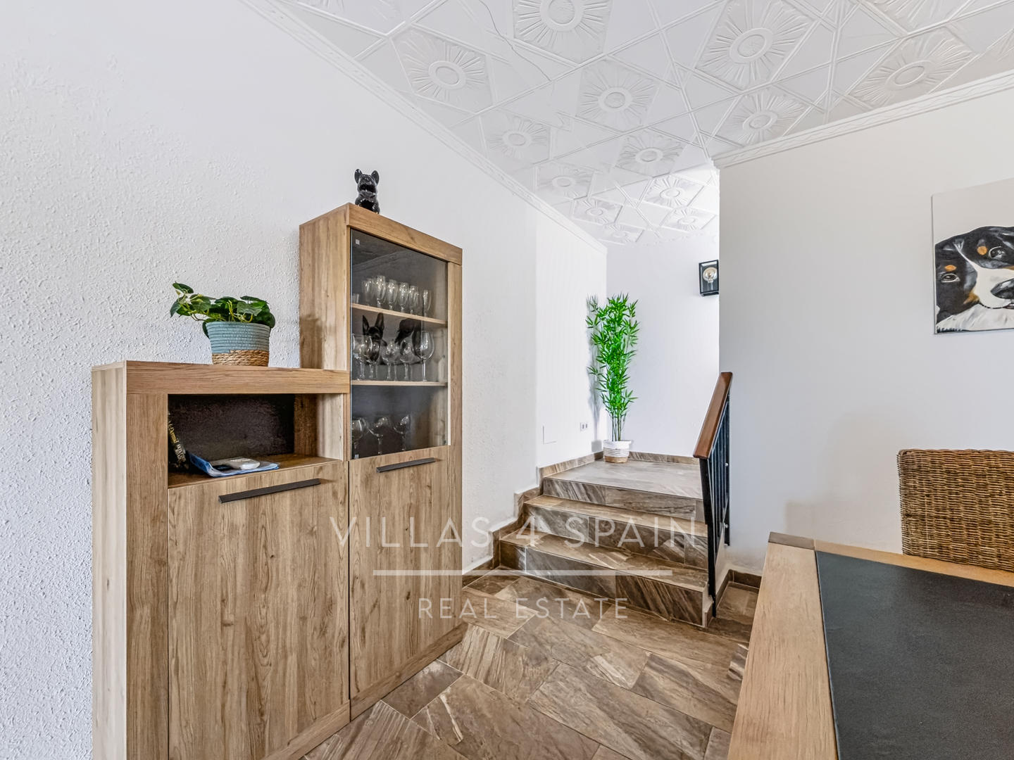 Resale - 4 Bed 3 Bath Villa with a private pool & parking in Aspe Alicante - av tres de agosto - Alicante