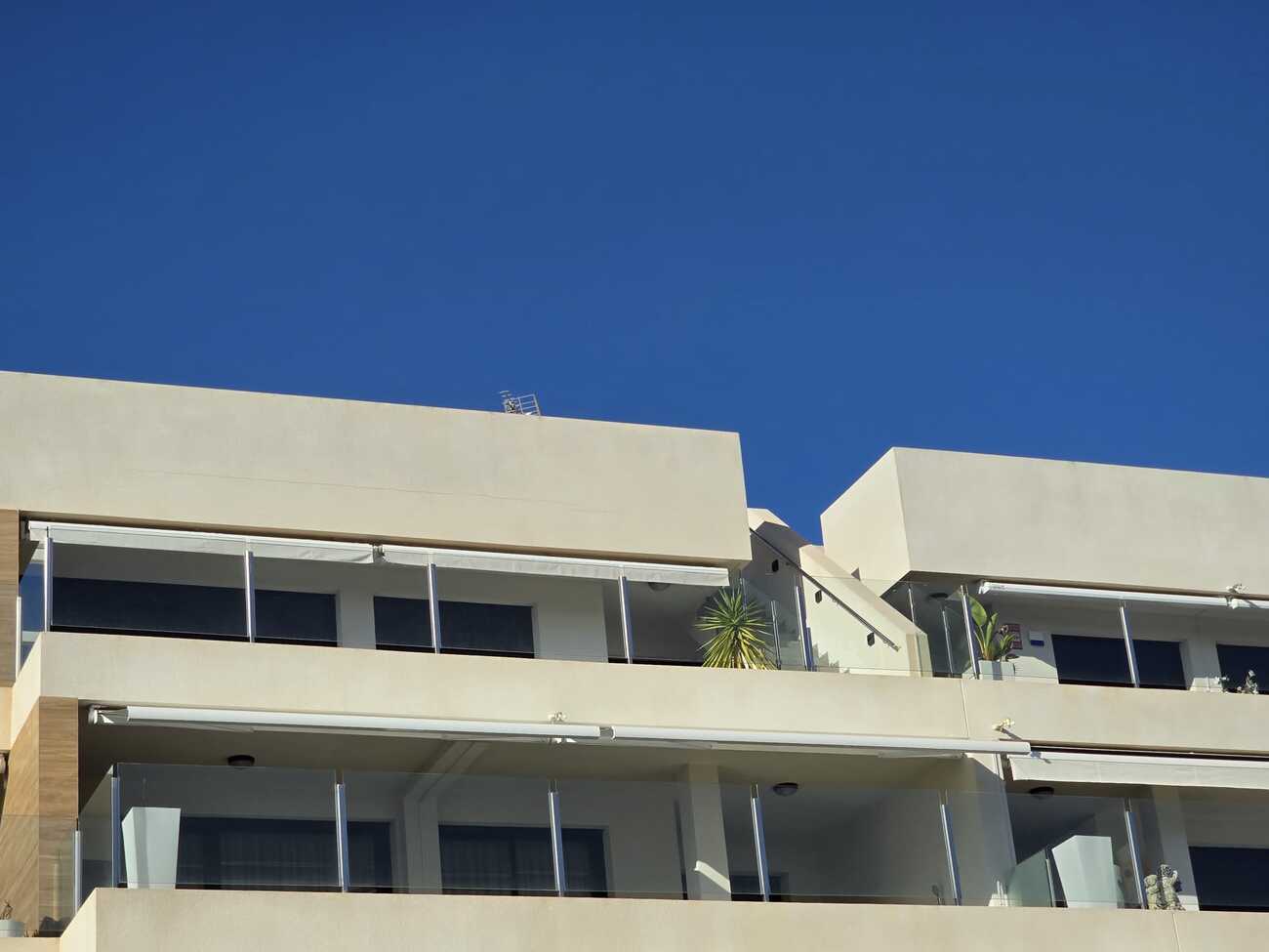 Resale - 2 Bedroom 2 Bathroom  in Orihuela Costa - Campoamor - Alicante
