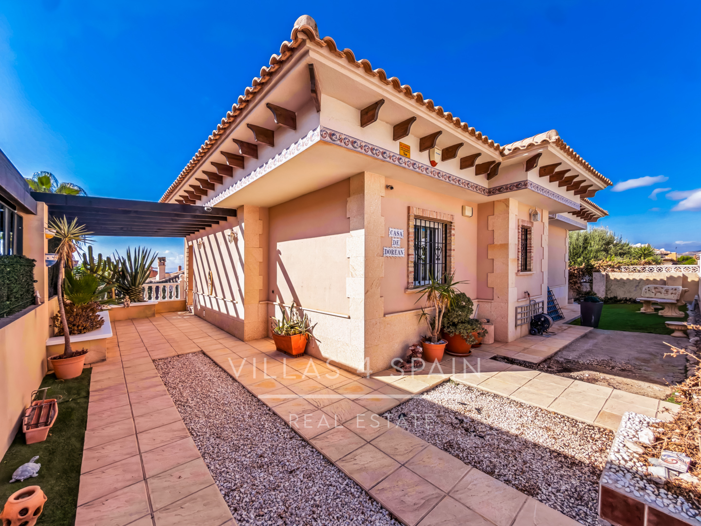 Resale - 3 Bed 2 Bath Villa with a Private Pool & Parking in Las Kalendas Fortuna - calle camino de cieza - Murcia