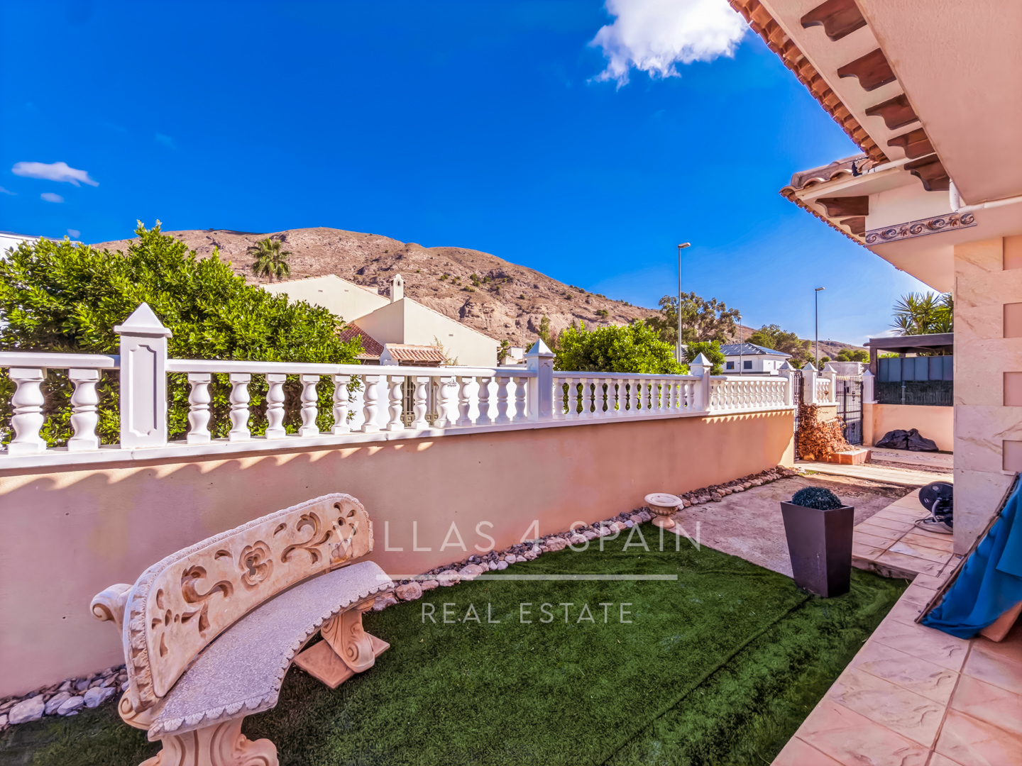 Resale - 3 Bed 2 Bath Villa with a Private Pool & Parking in Las Kalendas Fortuna - calle camino de cieza - Murcia